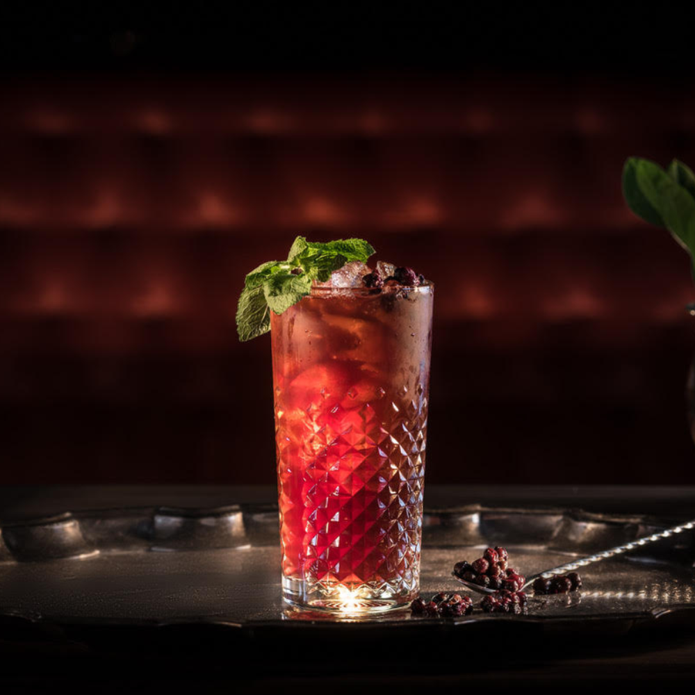 Billiards and cocktails for 4 people - Madame Bovary