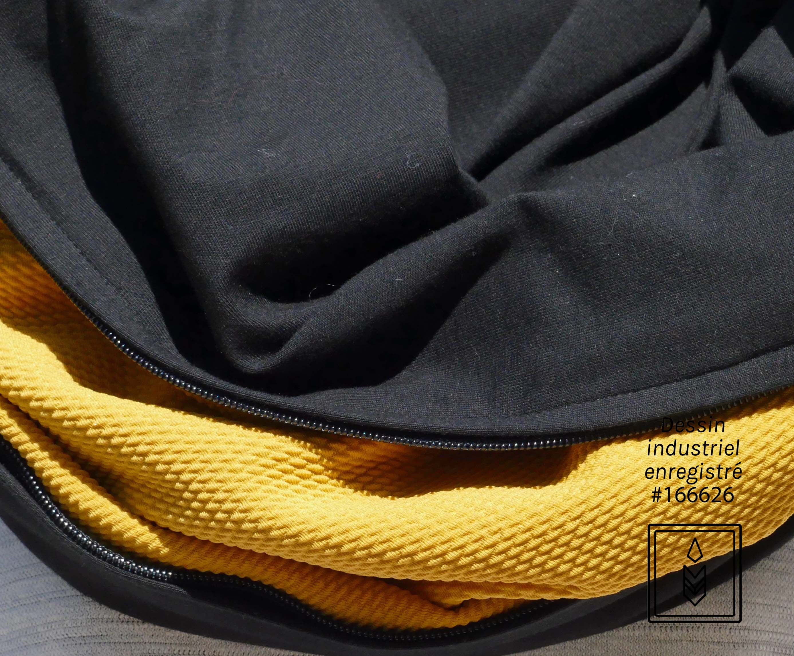Foulard infini en coton biologique noir uni pour femme