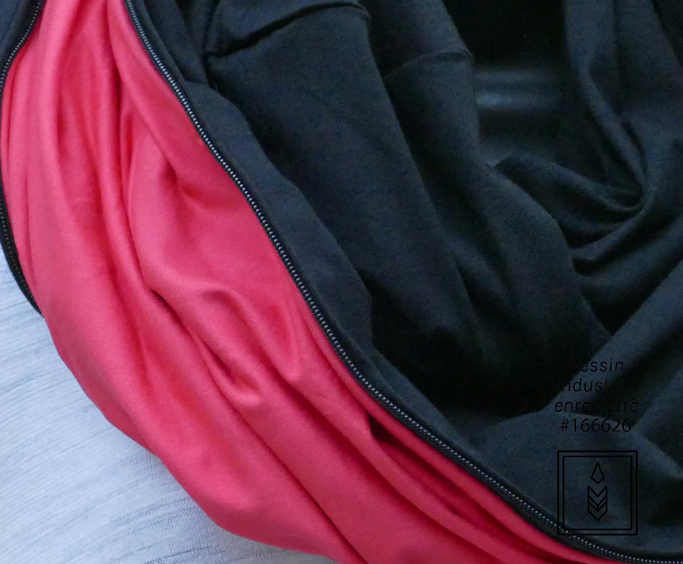 Foulard infini en coton biologique noir uni pour femme