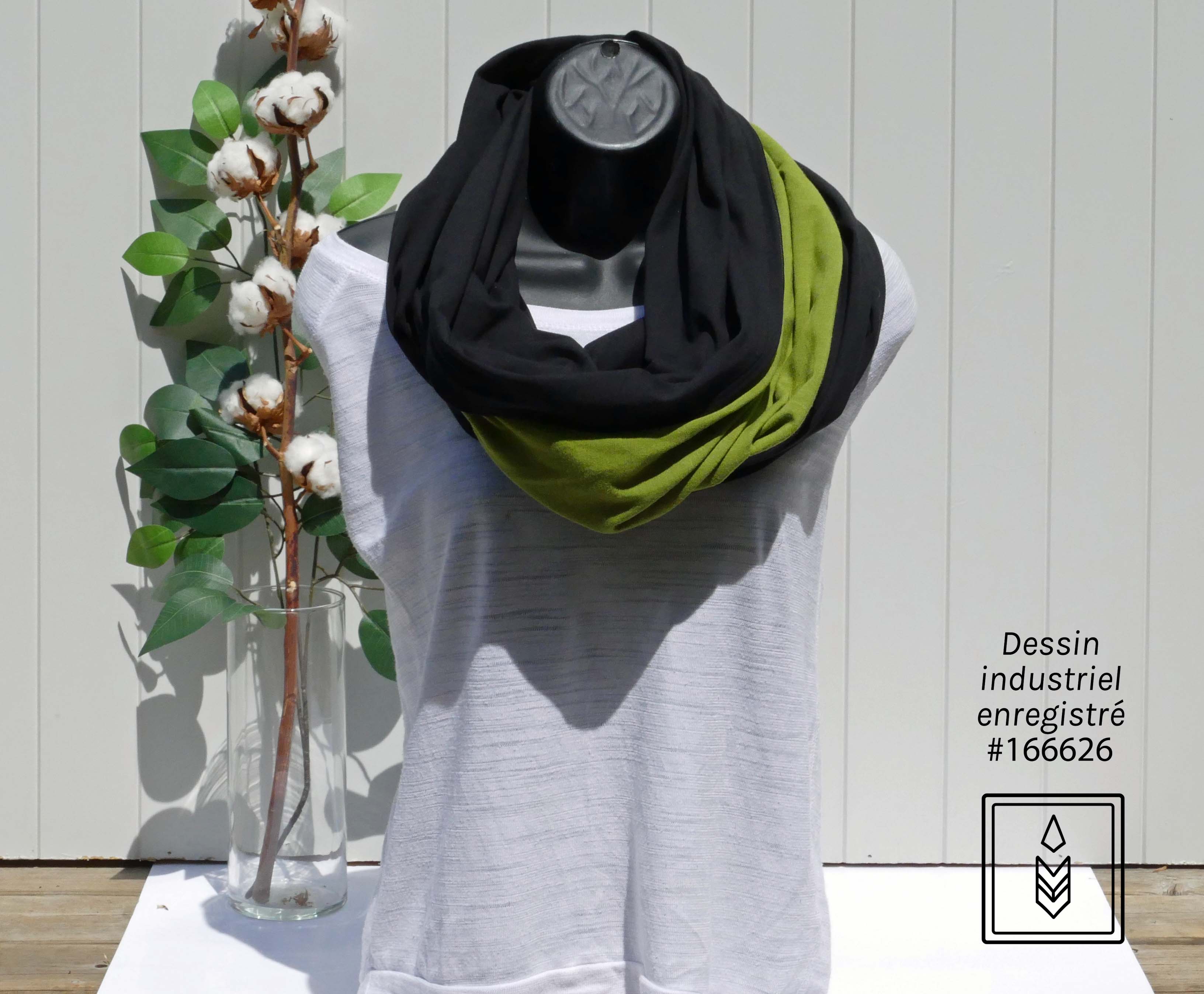 Foulard infini en coton biologique noir uni pour femme