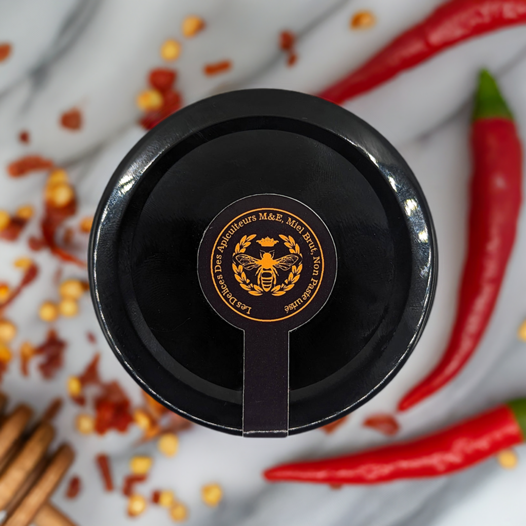 Miel épicé infusé de chaleur : pimentez votre palais !