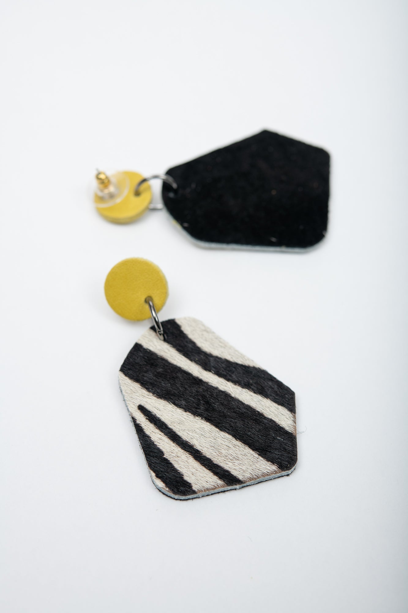 Granges boucles d'oreilles géométriques en cuir modèle DÉLIMA