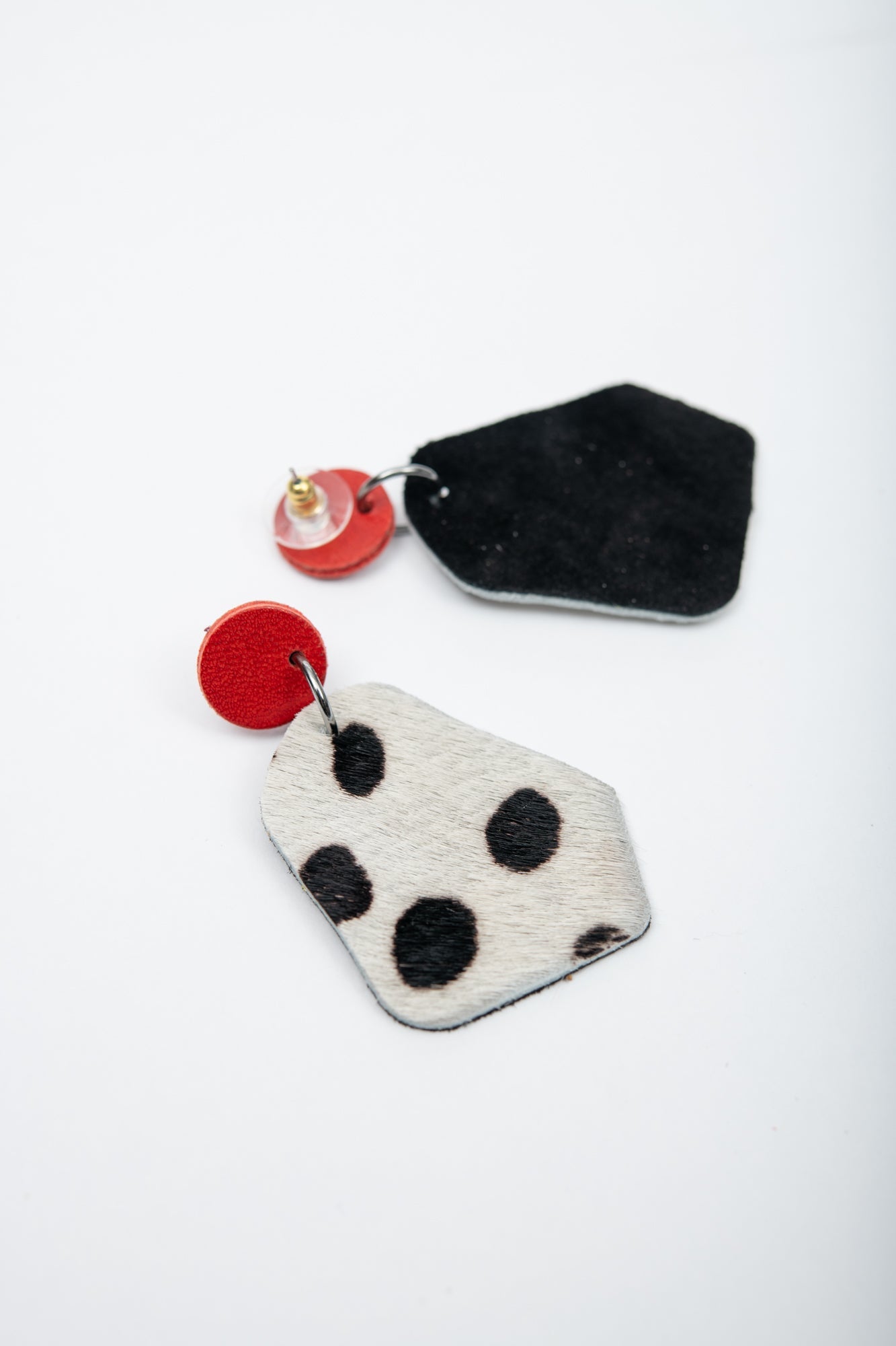 Granges boucles d'oreilles géométriques en cuir modèle DÉLIMA