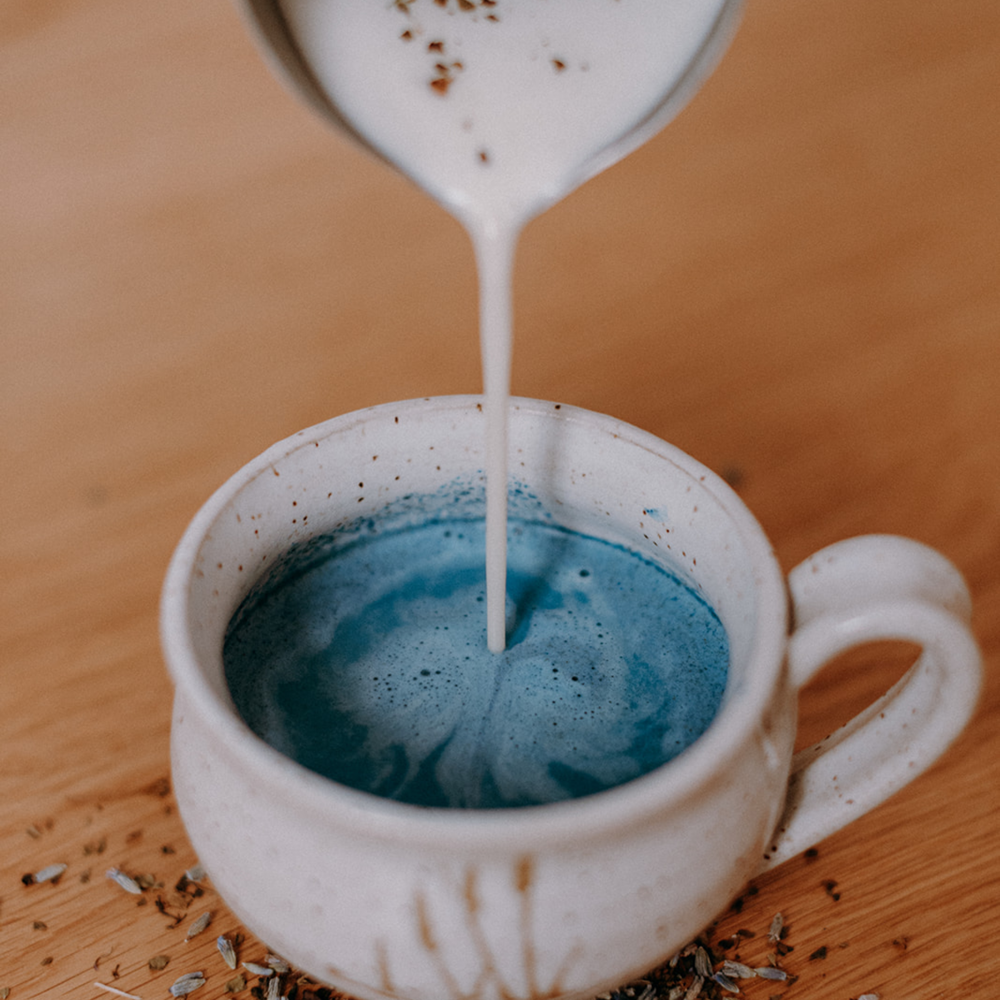 Latté nocturne bleu - Lavande et Basilic