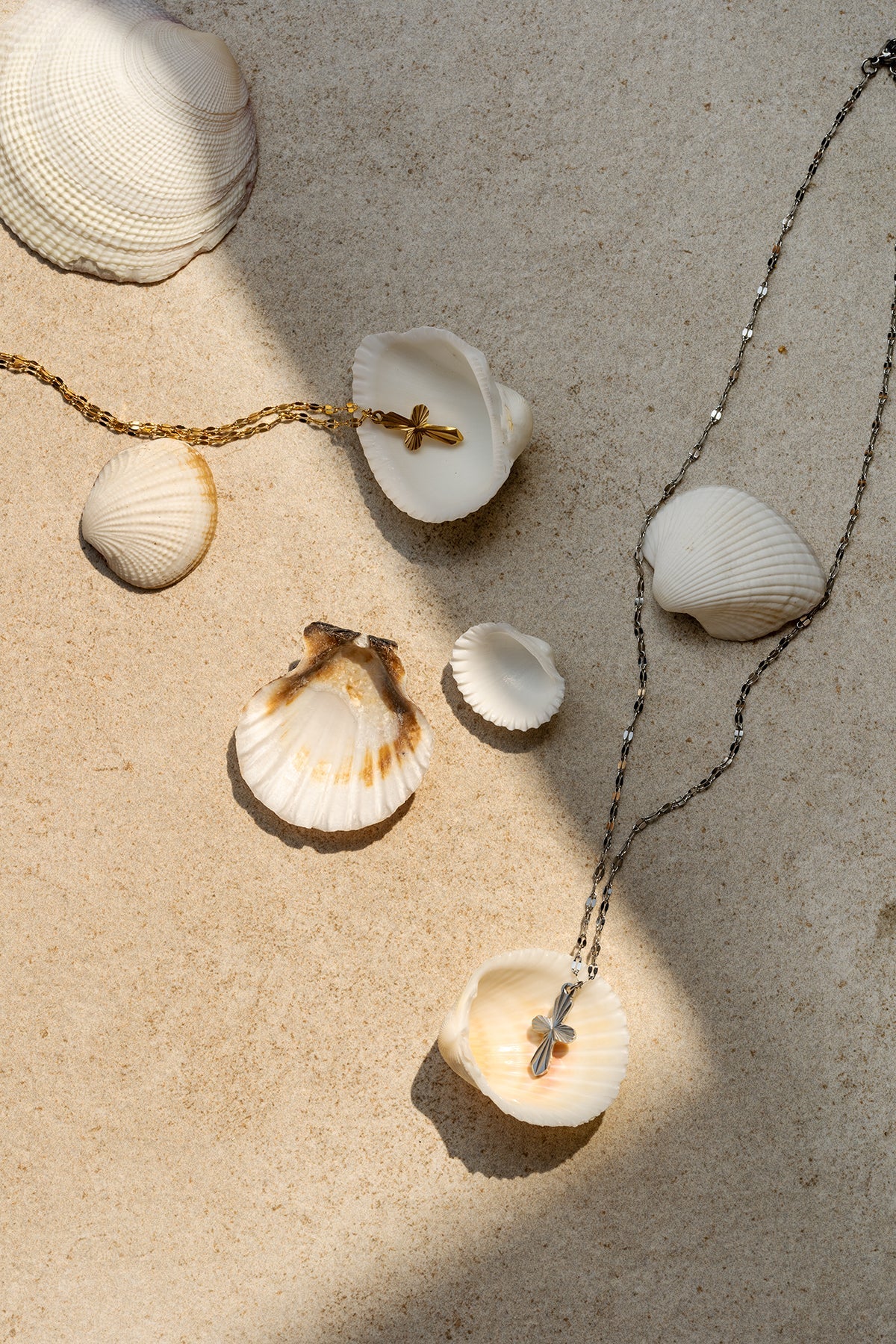 Collier seashell cross