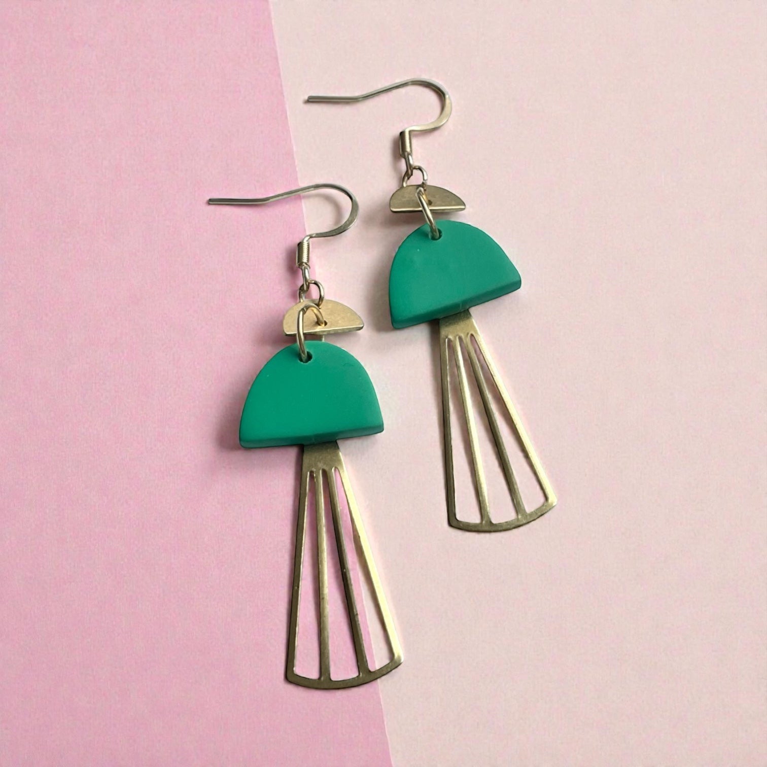 Petites boucles rétro verte et or - M Fantaisies Bijoux Artisanaux