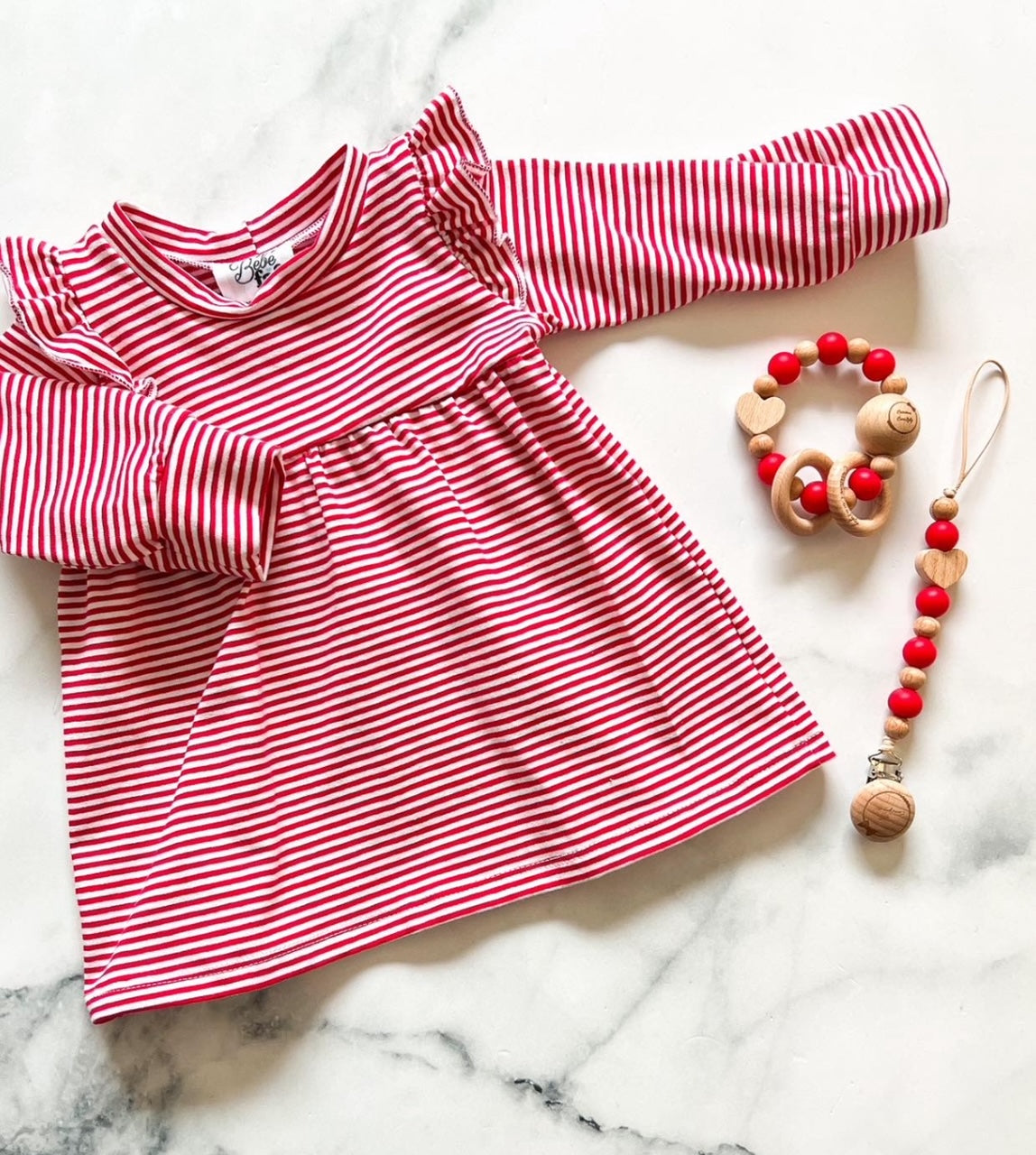 Robe à manches froncées rayée rouge