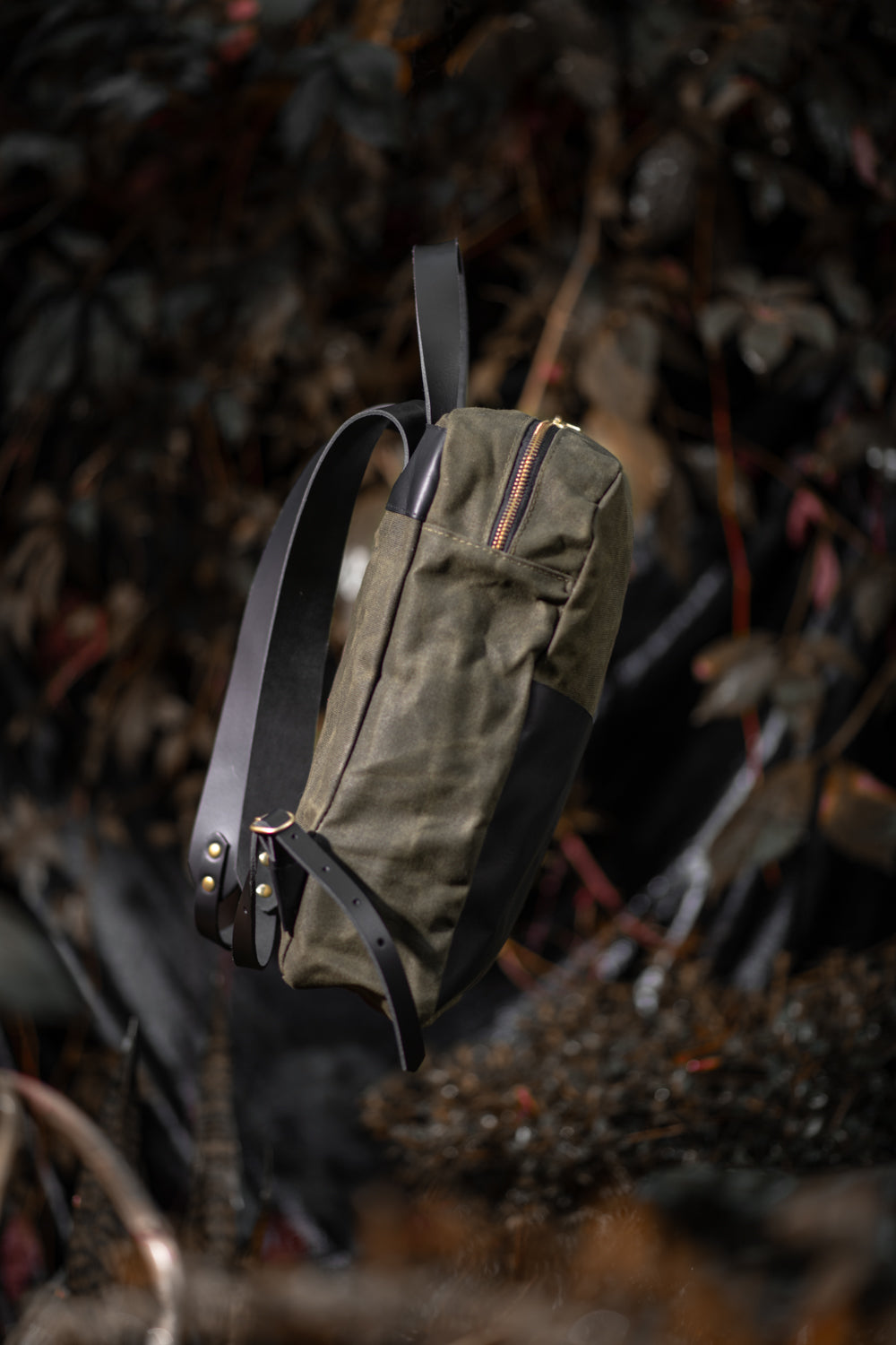 Sac à dos en cuir et coton ciré modèle GILFORD