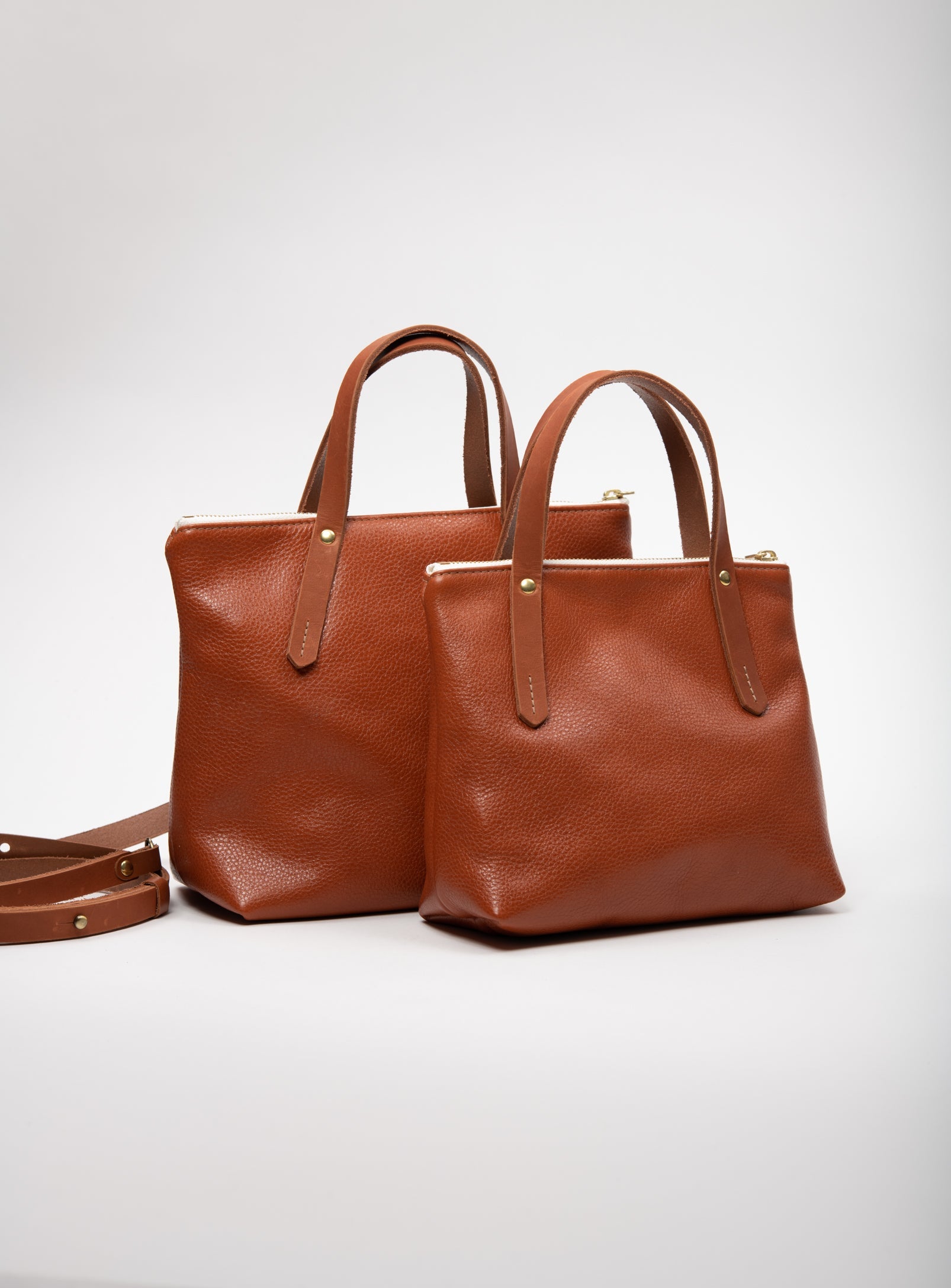 Sac à main en cuir avec ganse bandoulière modèle PAPINEAU