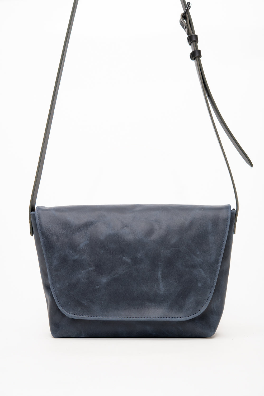 Sac besace en cuir, sac messager modèle BISCUIT