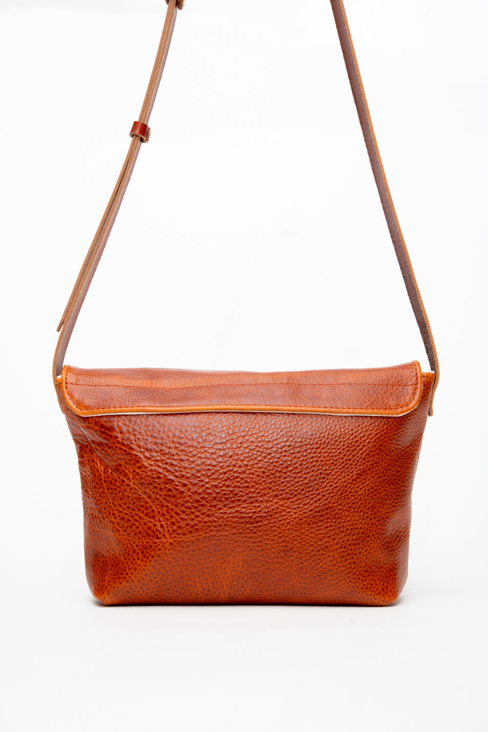 Sac besace en cuir, sac messager modèle BISCUIT