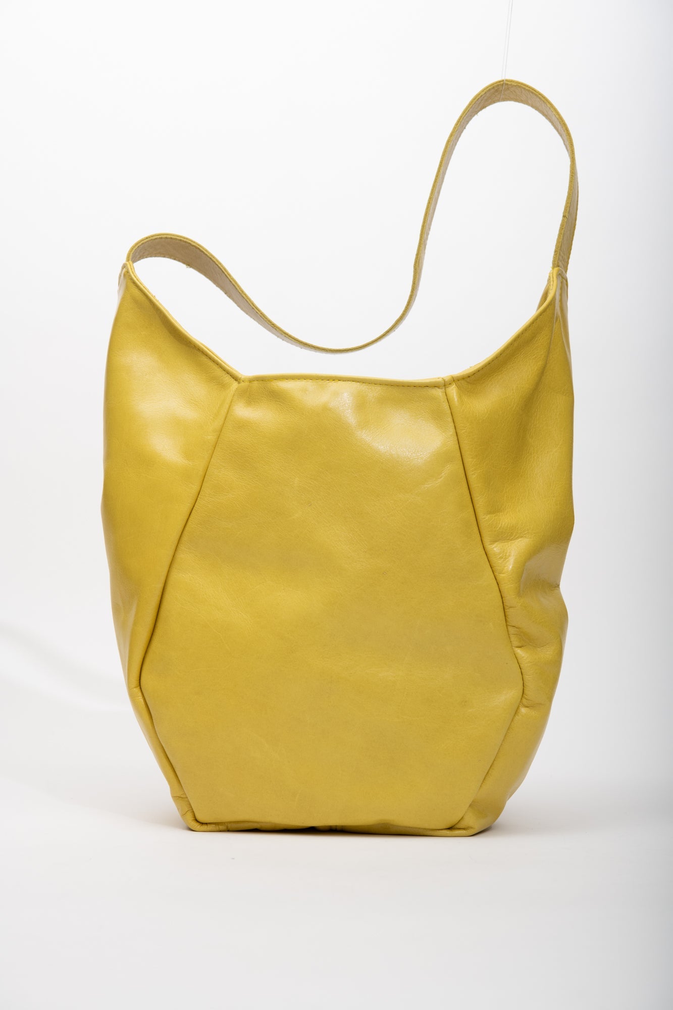 Sac cabas géométrique en cuir modèle MONT-ROYAL