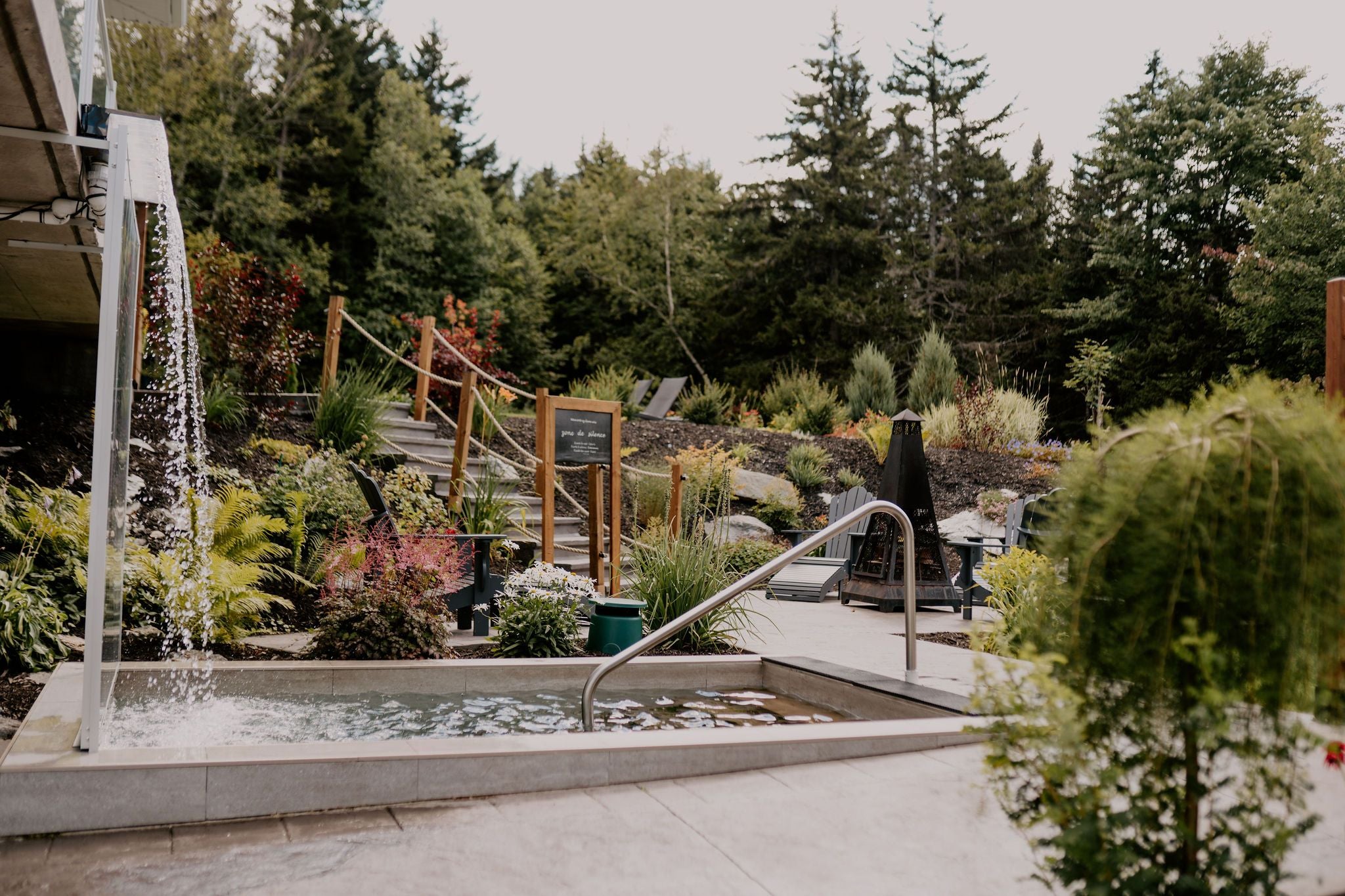 Overnight stay and massage for 2 people - Le Sainte-Hélène Auberge and Nordic Spa
