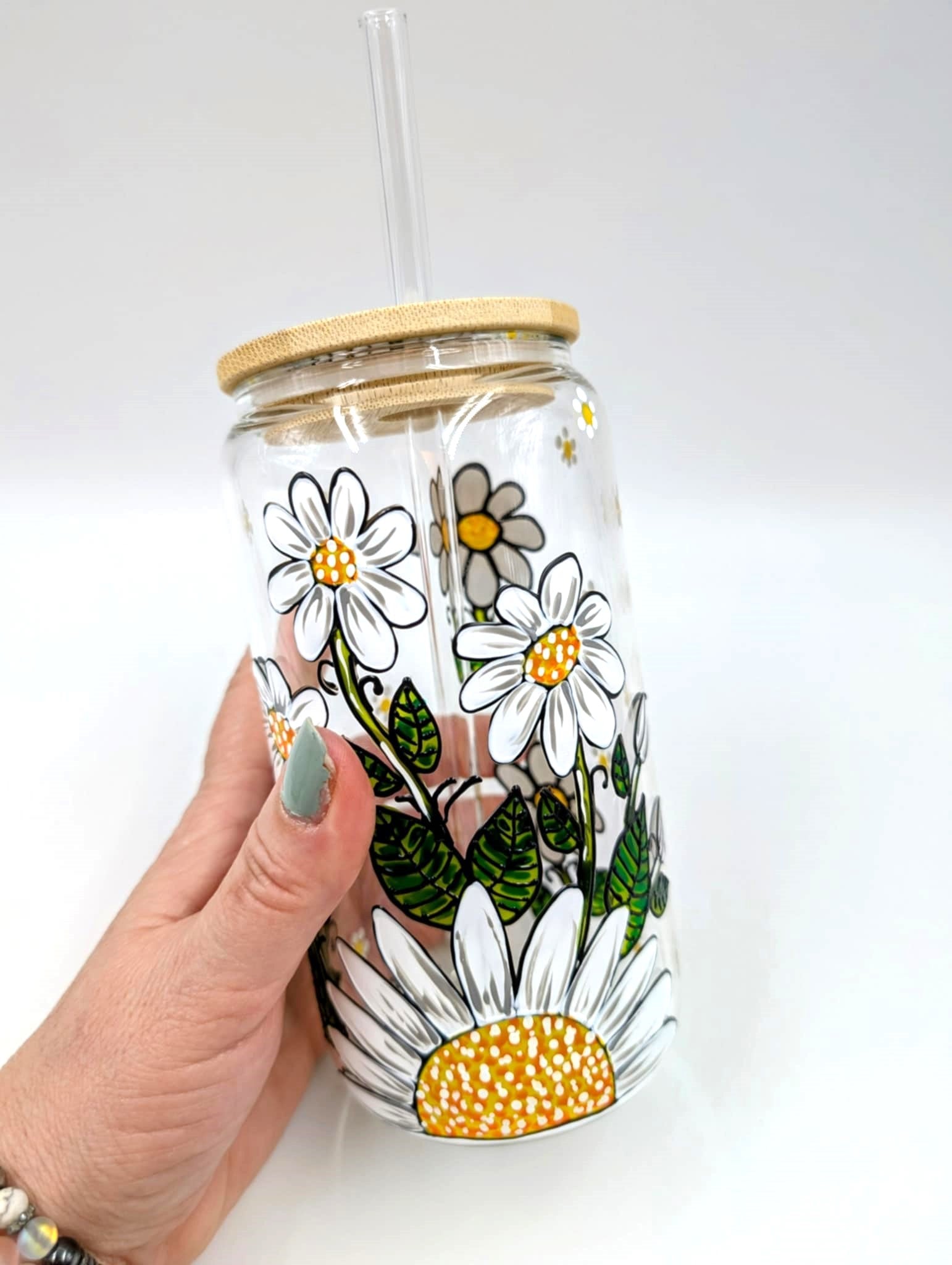 Verre canette marguerites blanches et petites fleurs