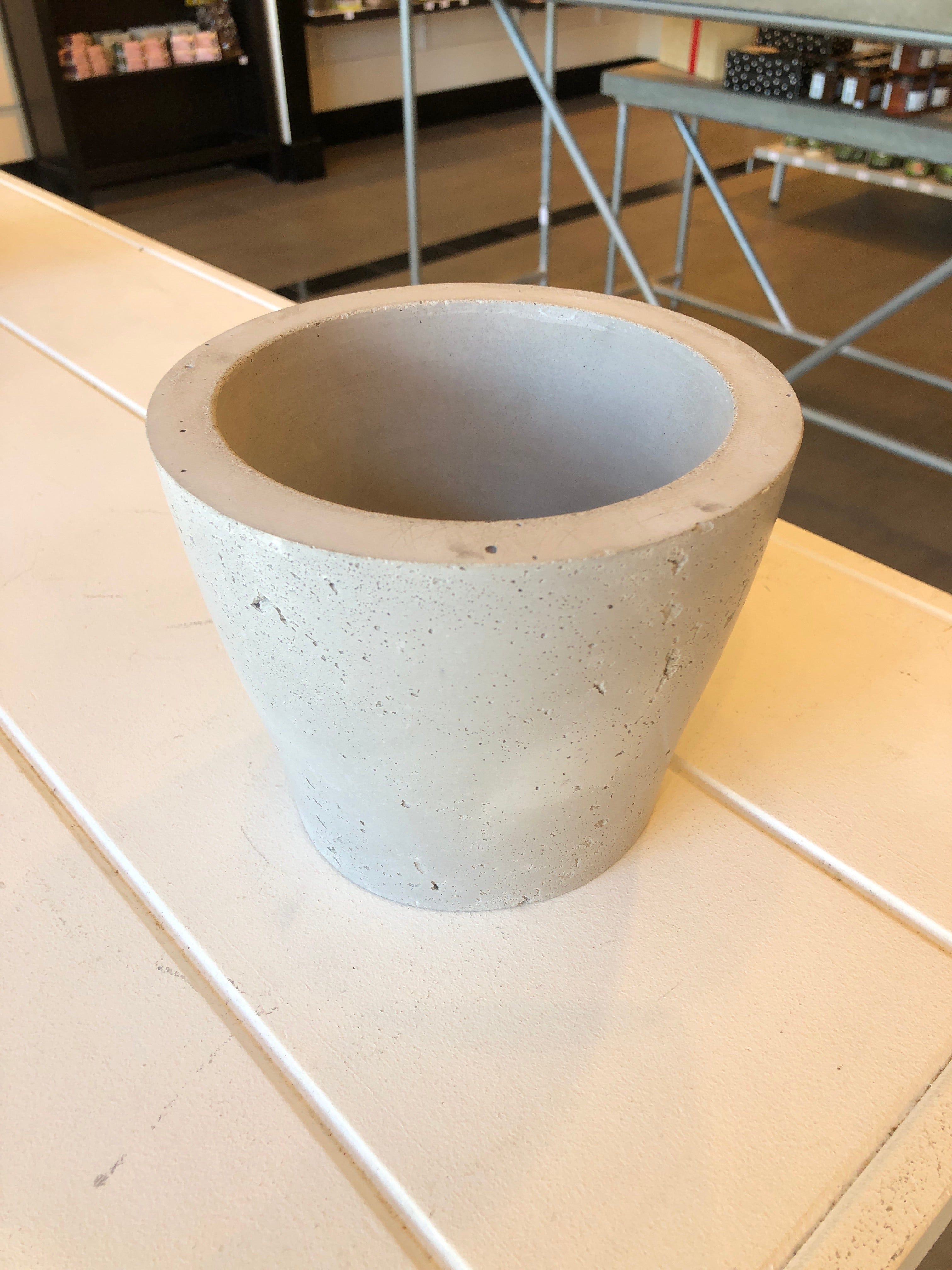 Cache pot en béton