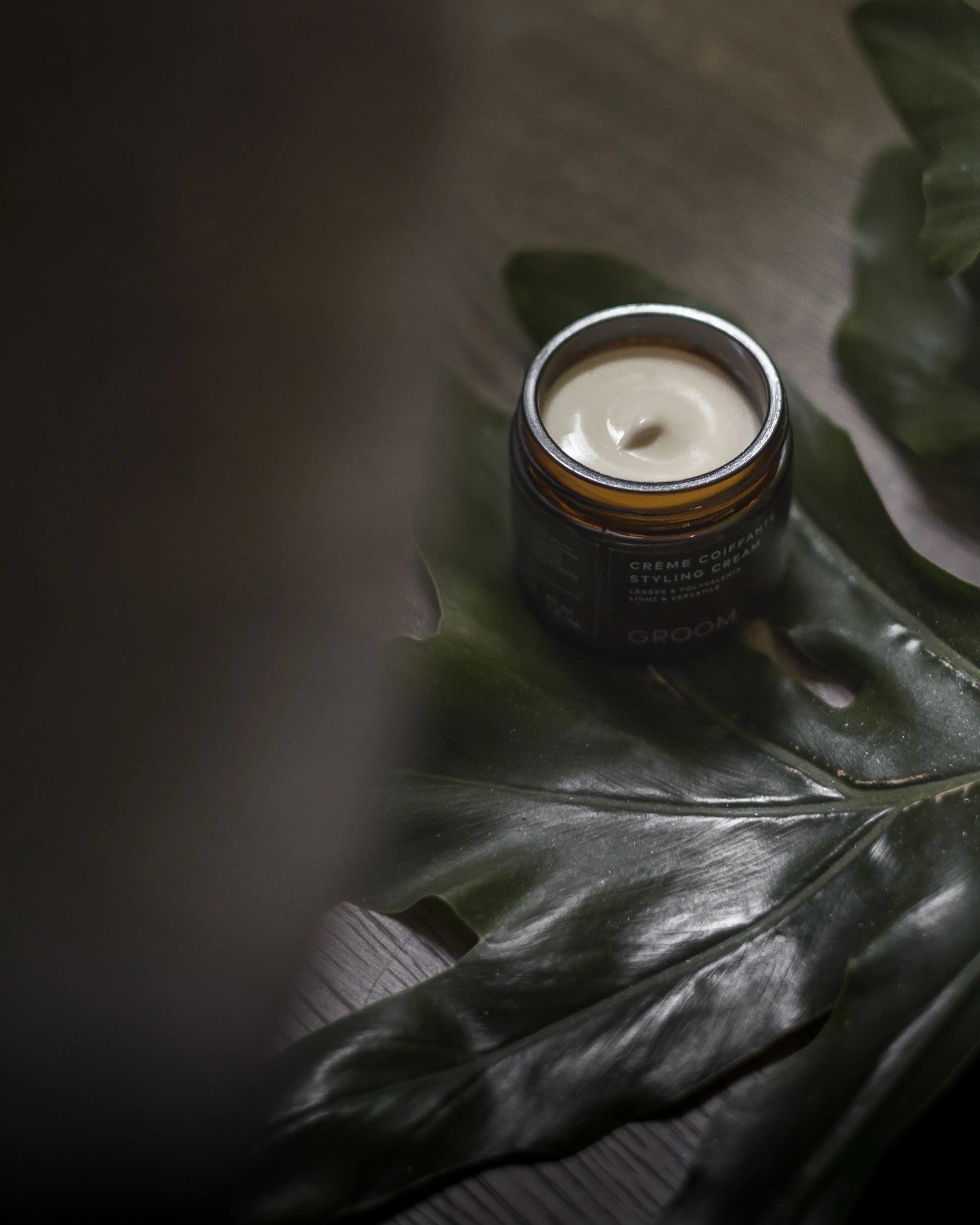 Crème coiffante légère et polyvalente