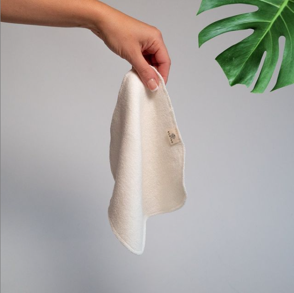 Ensemble de 2 débarbouillettes en bambou et coton biologique.