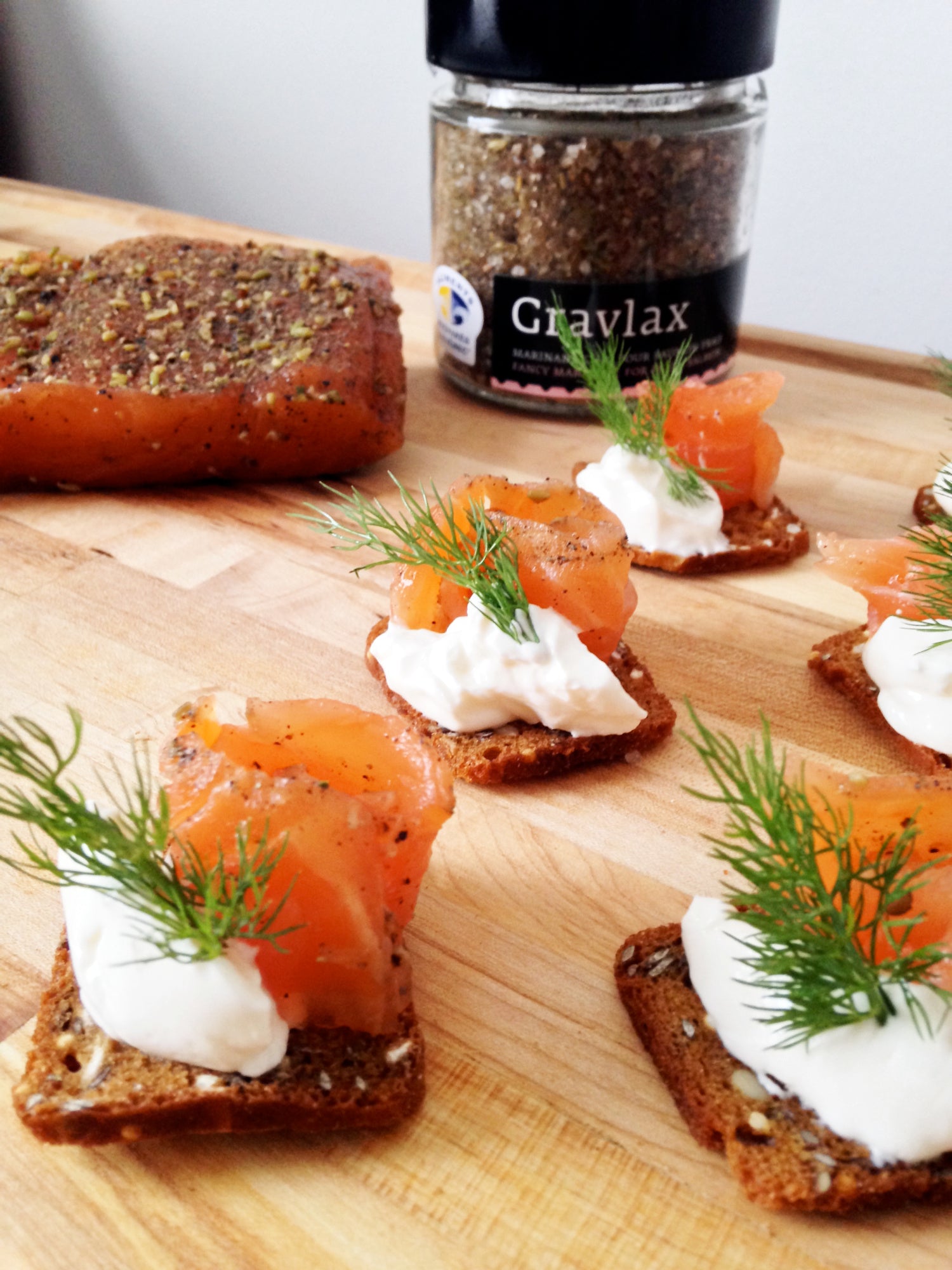 Recette Signé Local: Gravlax de saumon aux épices La Pincée