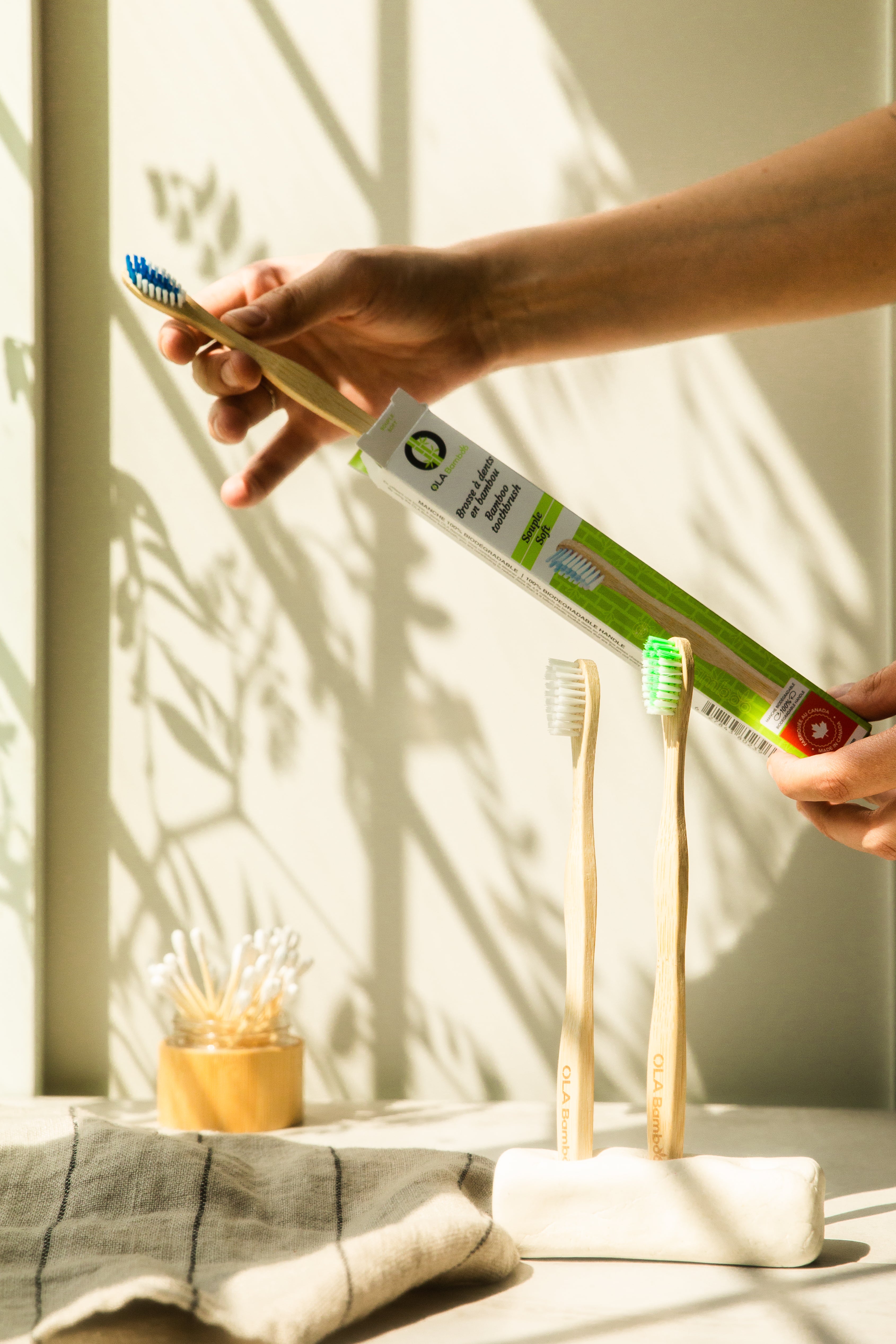 Paquet de 4 Brosses à Dents en Bamboo