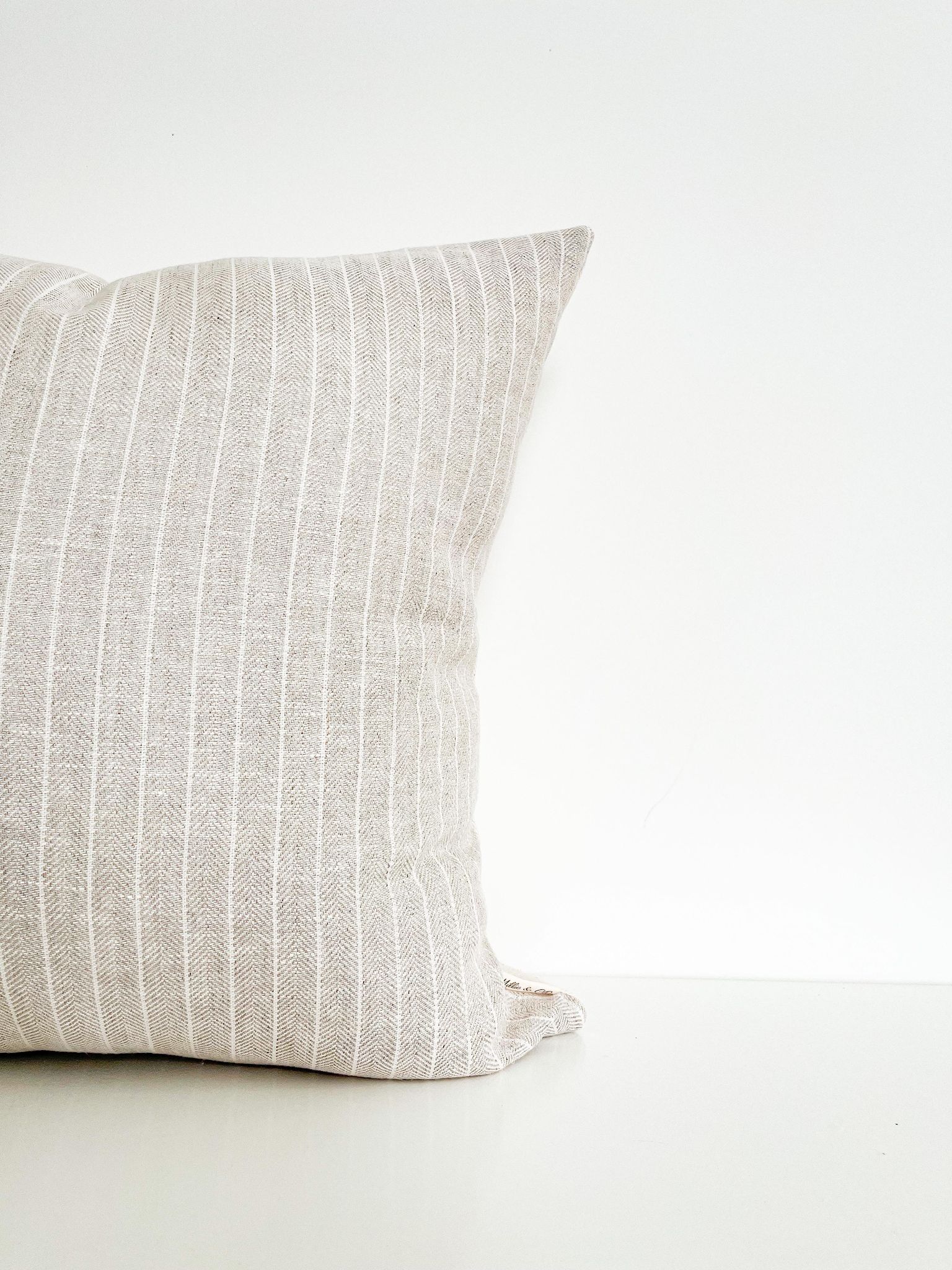 Housse de coussin Myra |  Lin rayé délicat