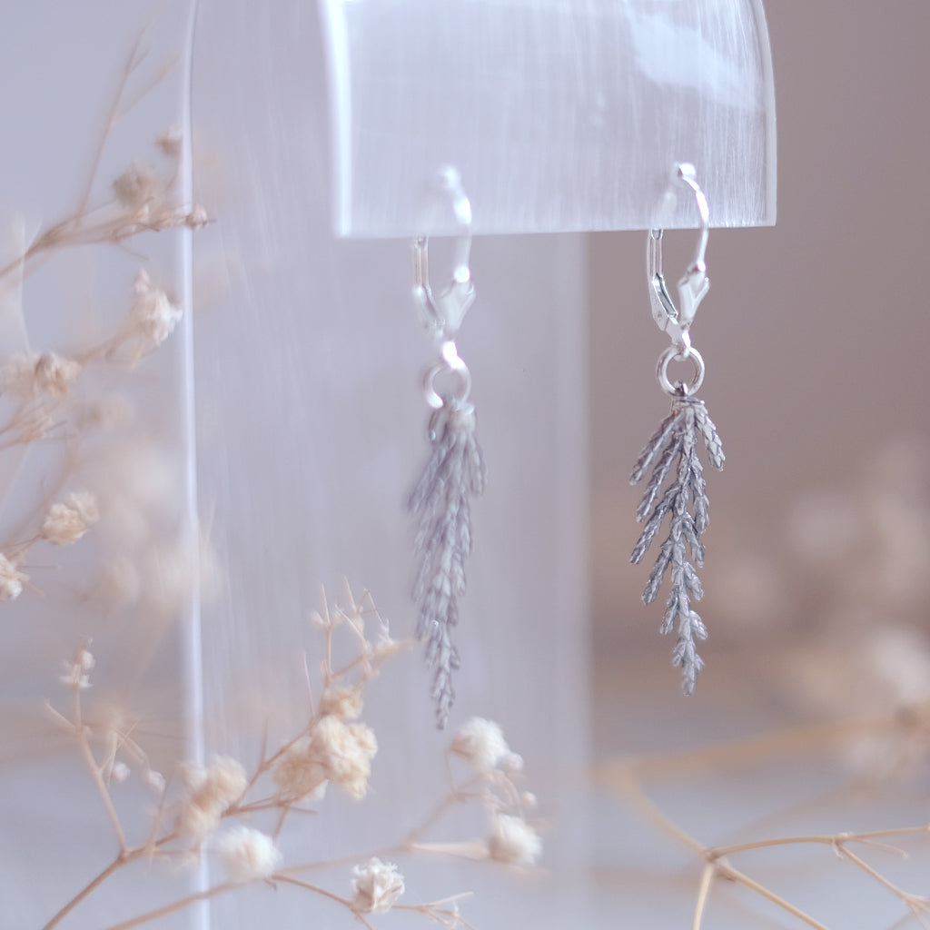 Petites Branches de Cèdre - Boucles d'oreilles en argent sterling