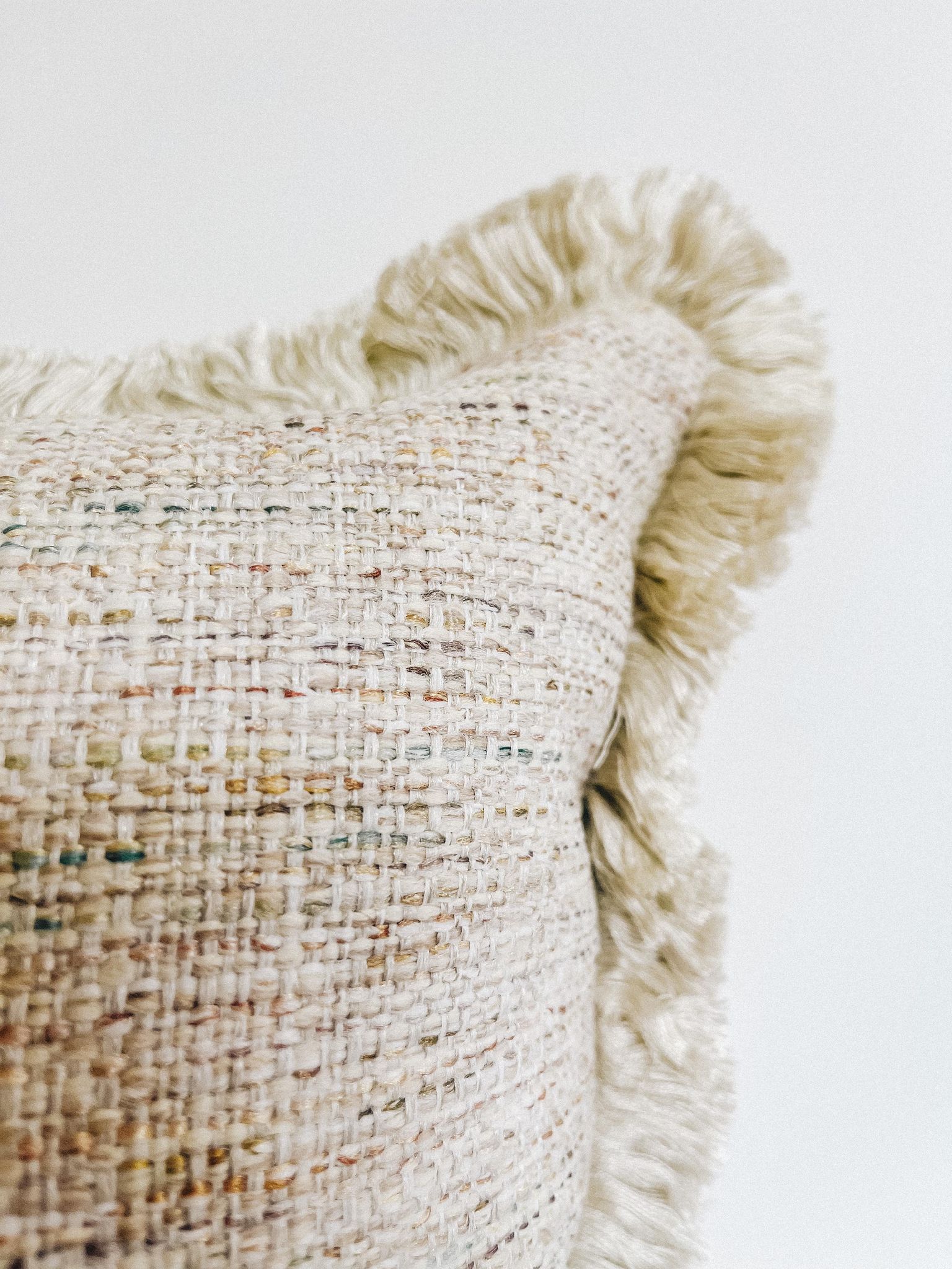 Housse de coussin Constance | Lissage coloré à franges
