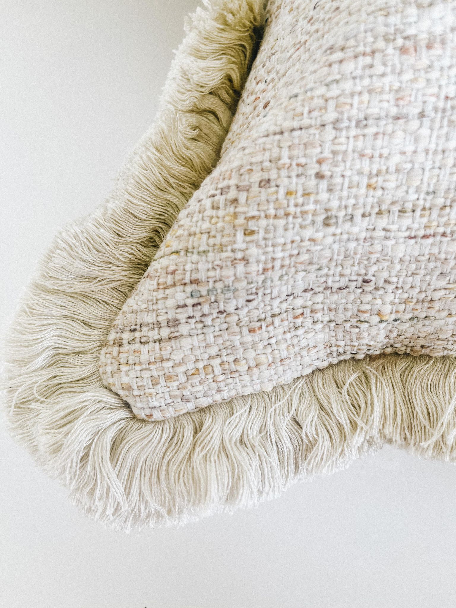 Housse de coussin Constance | Lissage coloré à franges