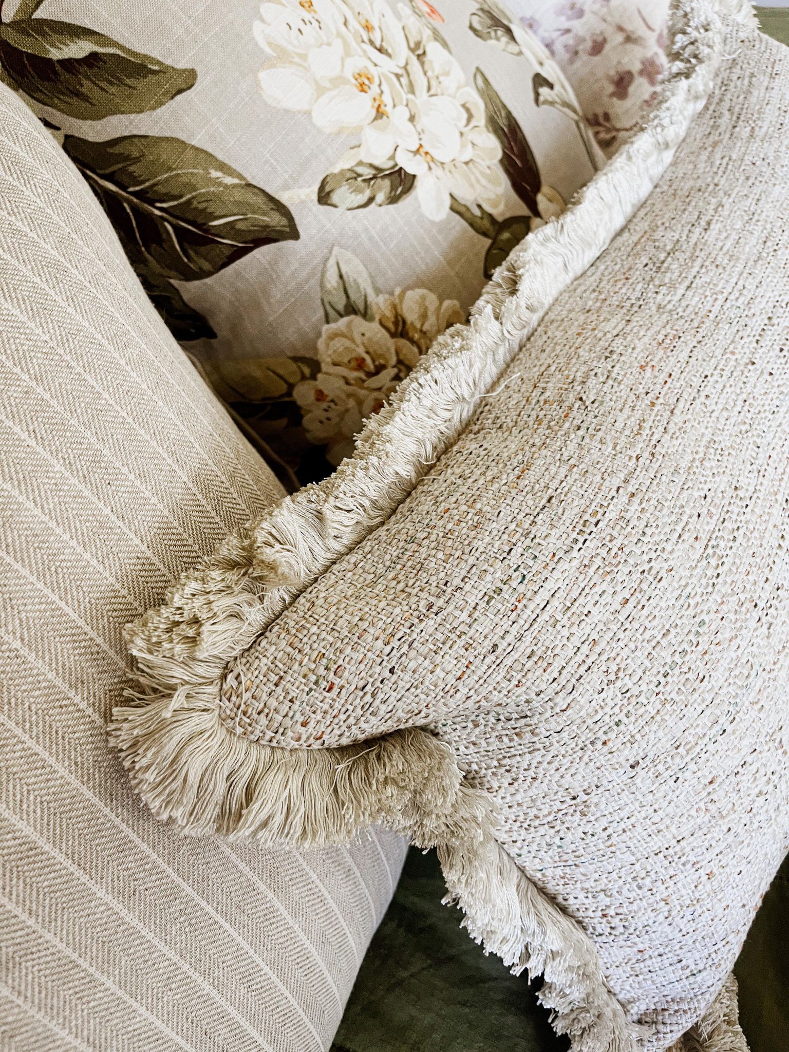Housse de coussin Constance | Lissage coloré à franges