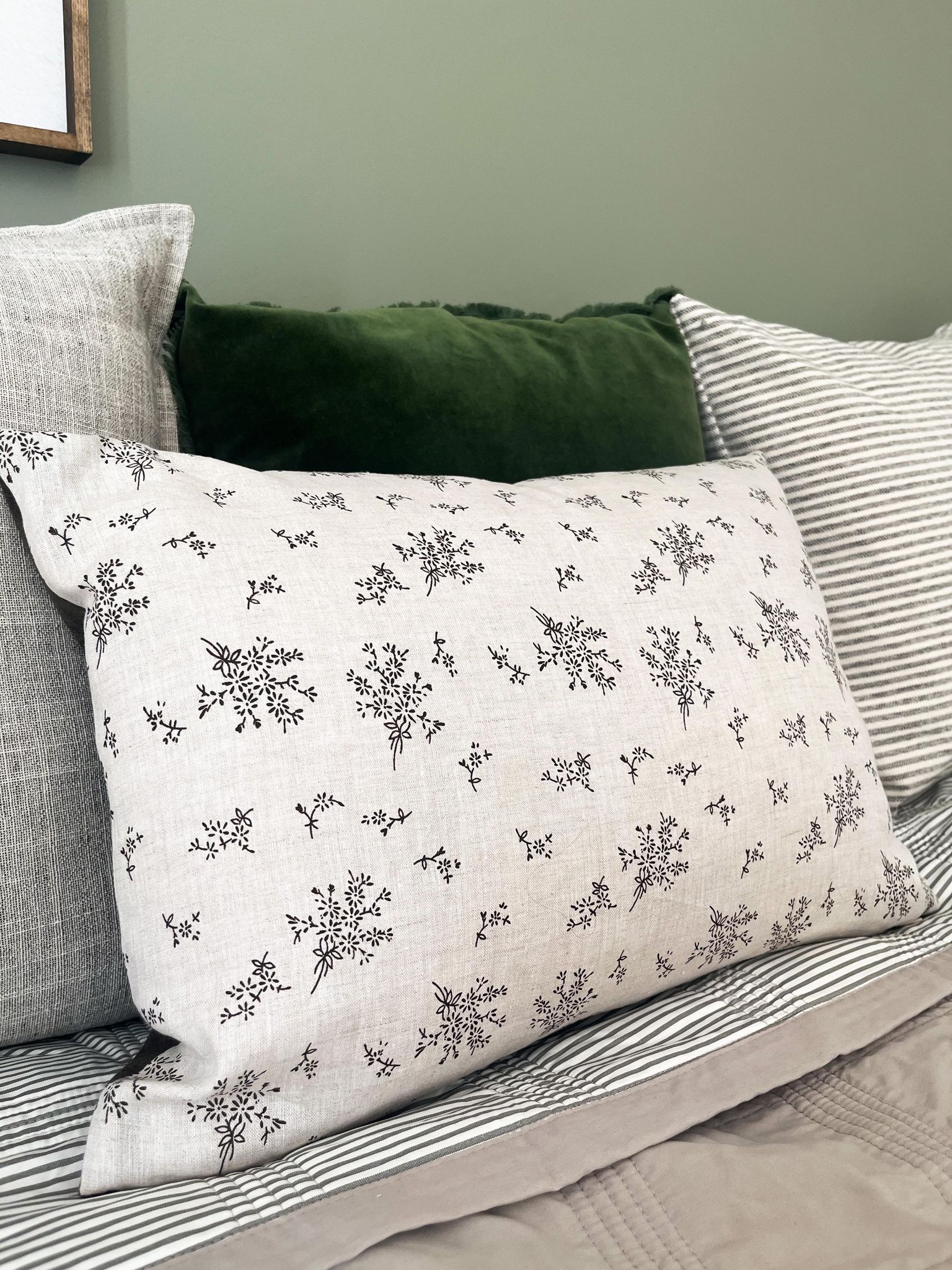 Housse de  coussin Hannah |  Lin blanc fleurs délicates