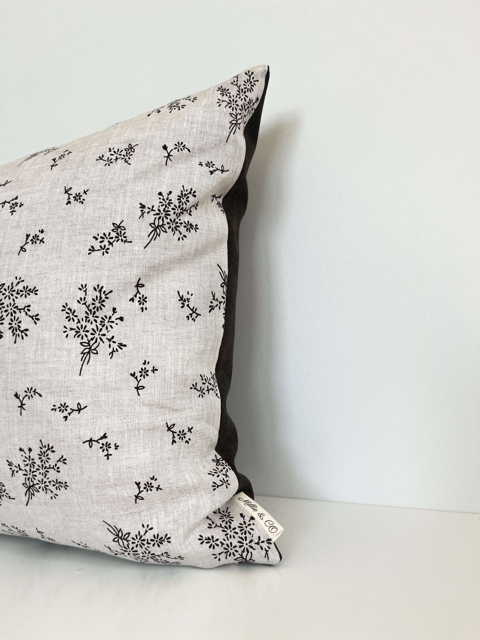 Housse de  coussin Hannah |  Lin blanc fleurs délicates
