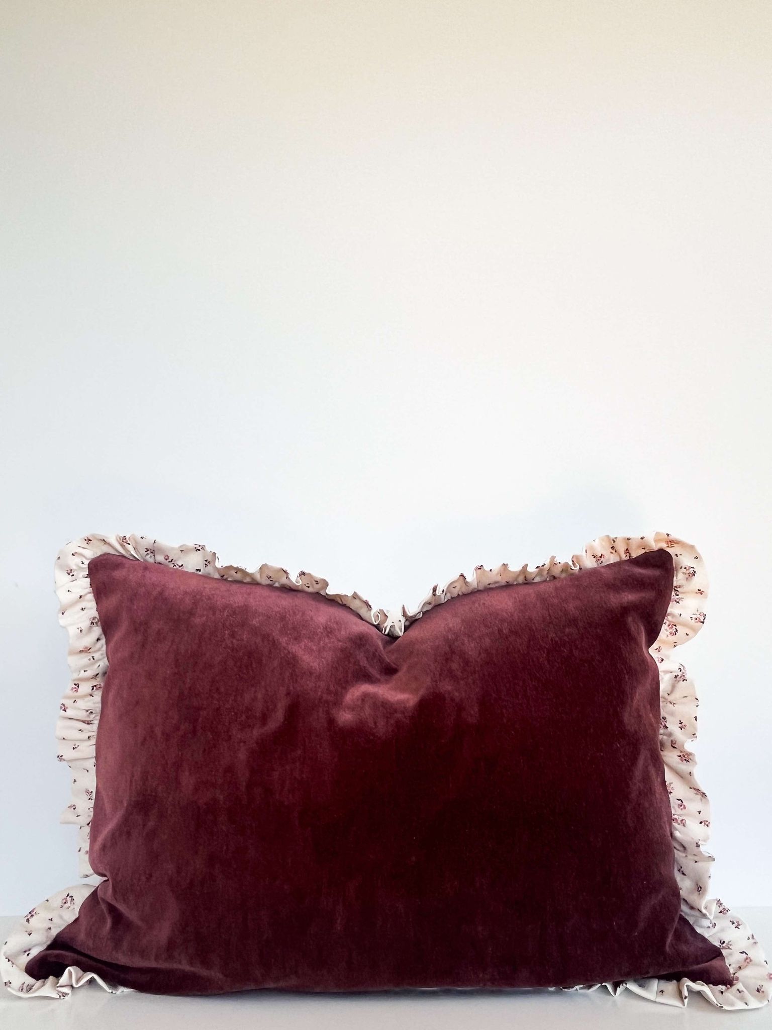 Housse de  coussin Lily-Rose réversible | Floral à frisons