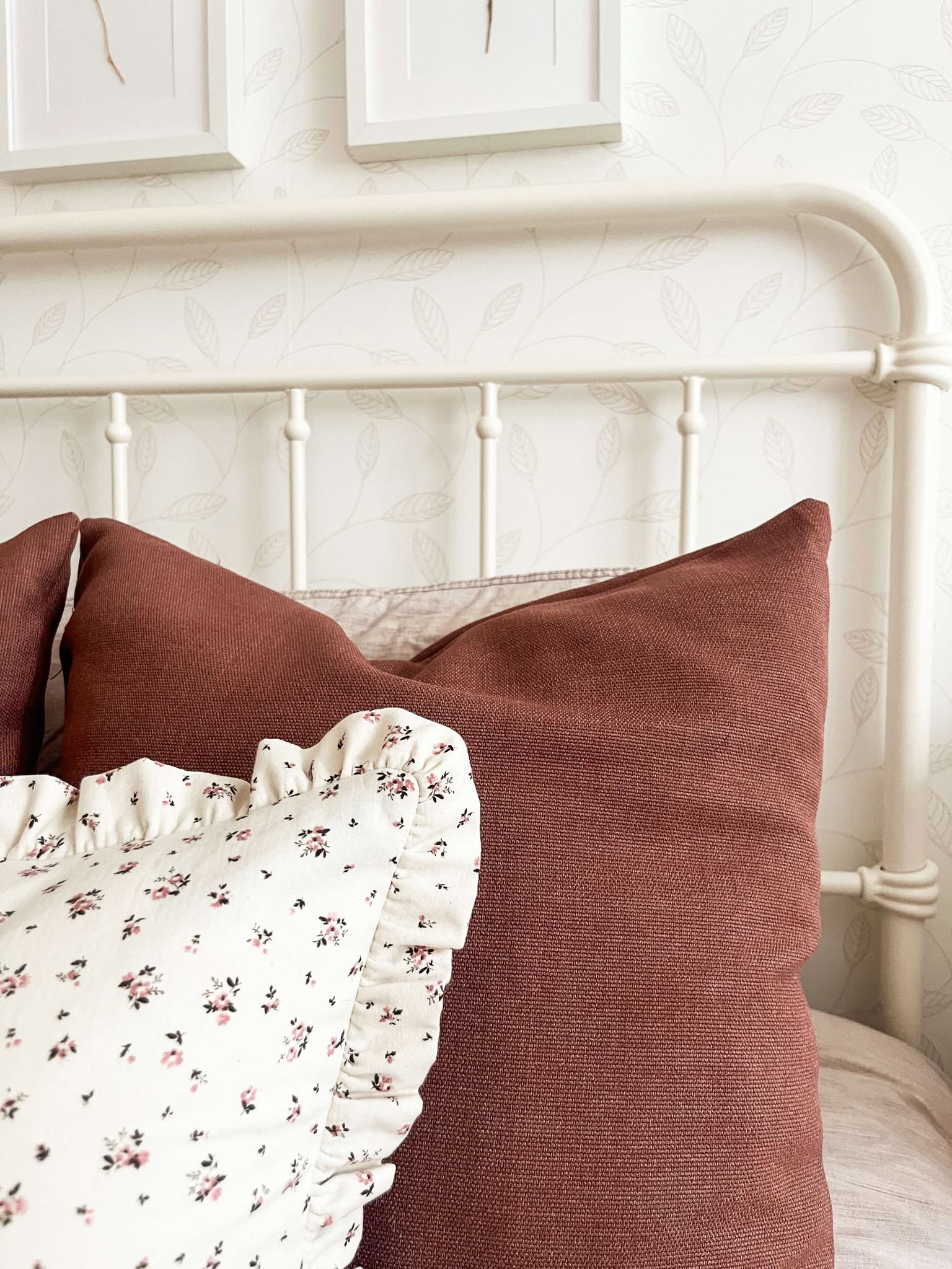 Housse de  coussin Lily-Rose réversible | Floral à frisons
