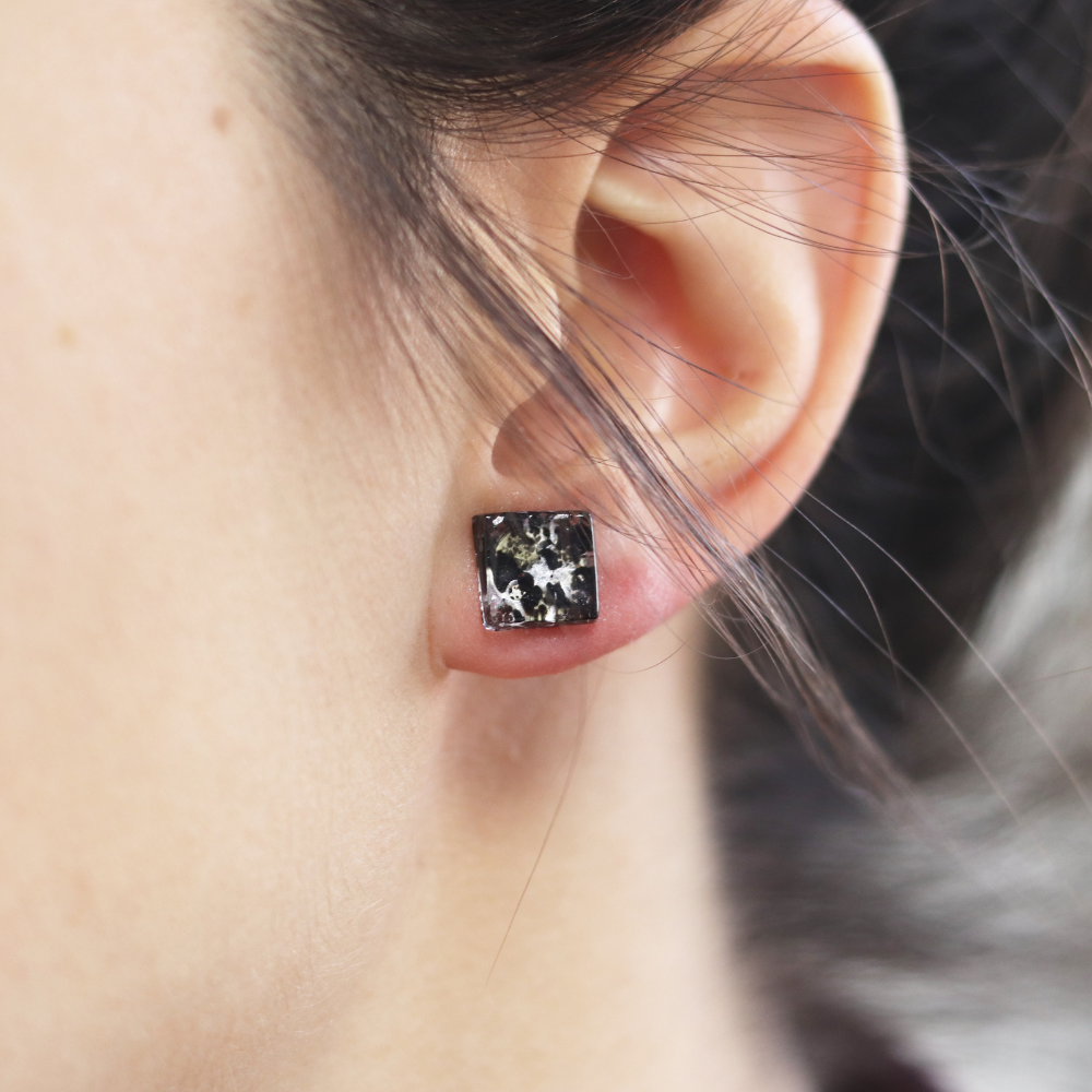 Boucle d'oreille à motif | Choisissez votre couleur