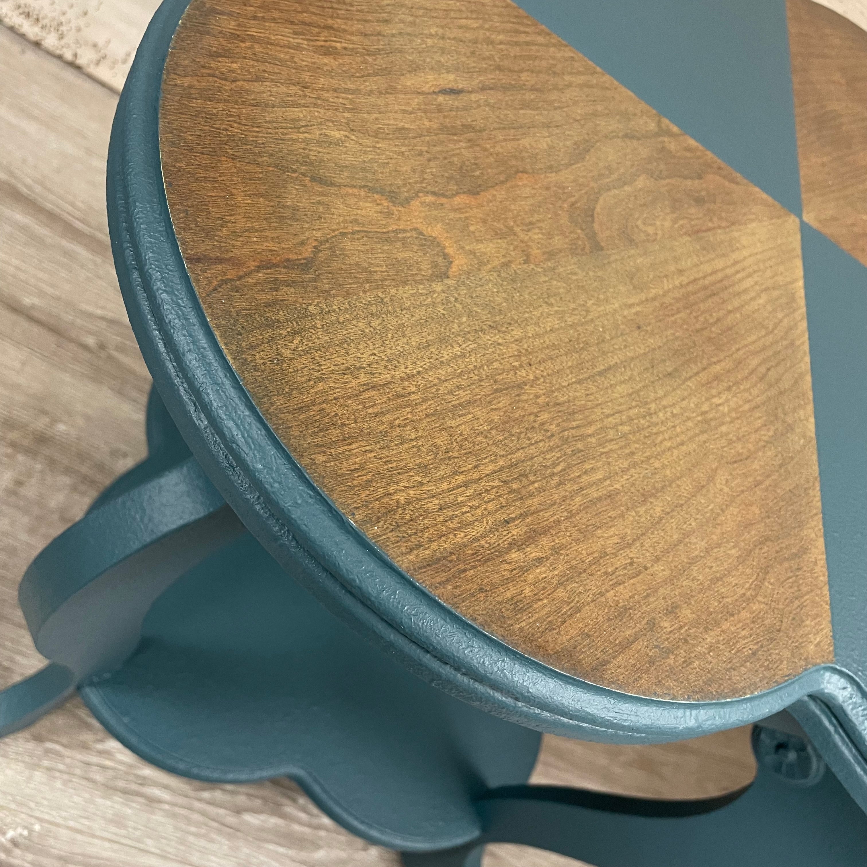 La Table de Trèfle (table d'appoint)