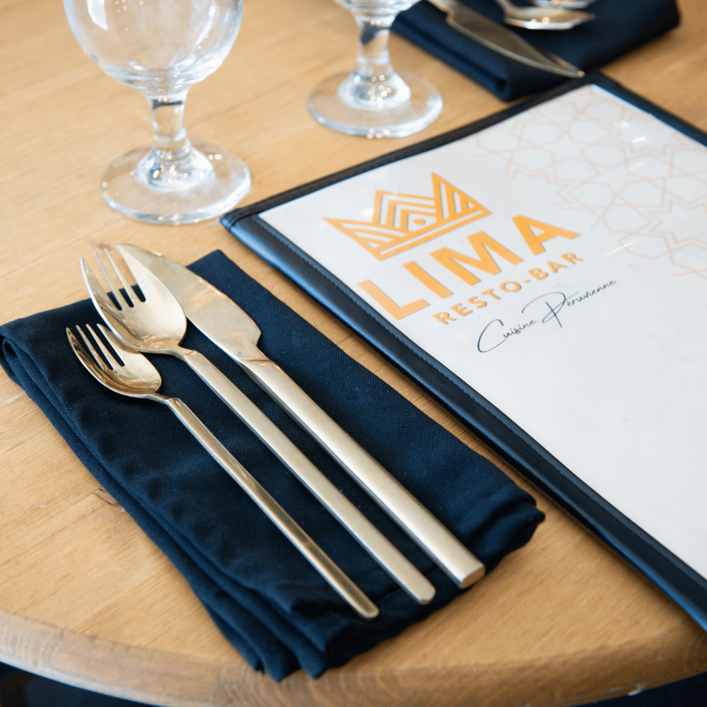 Plaisir pour deux-Entrée, plat principal et une bouteille de vin pour 2 personnes - Resto-Bar Lima