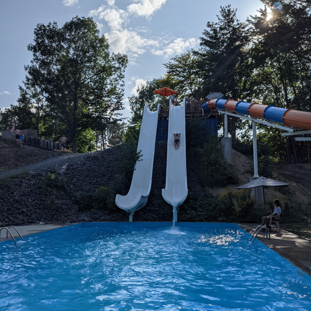 Accès au parc aquatique pour une famille de 4 personnes - AquaParc H2O