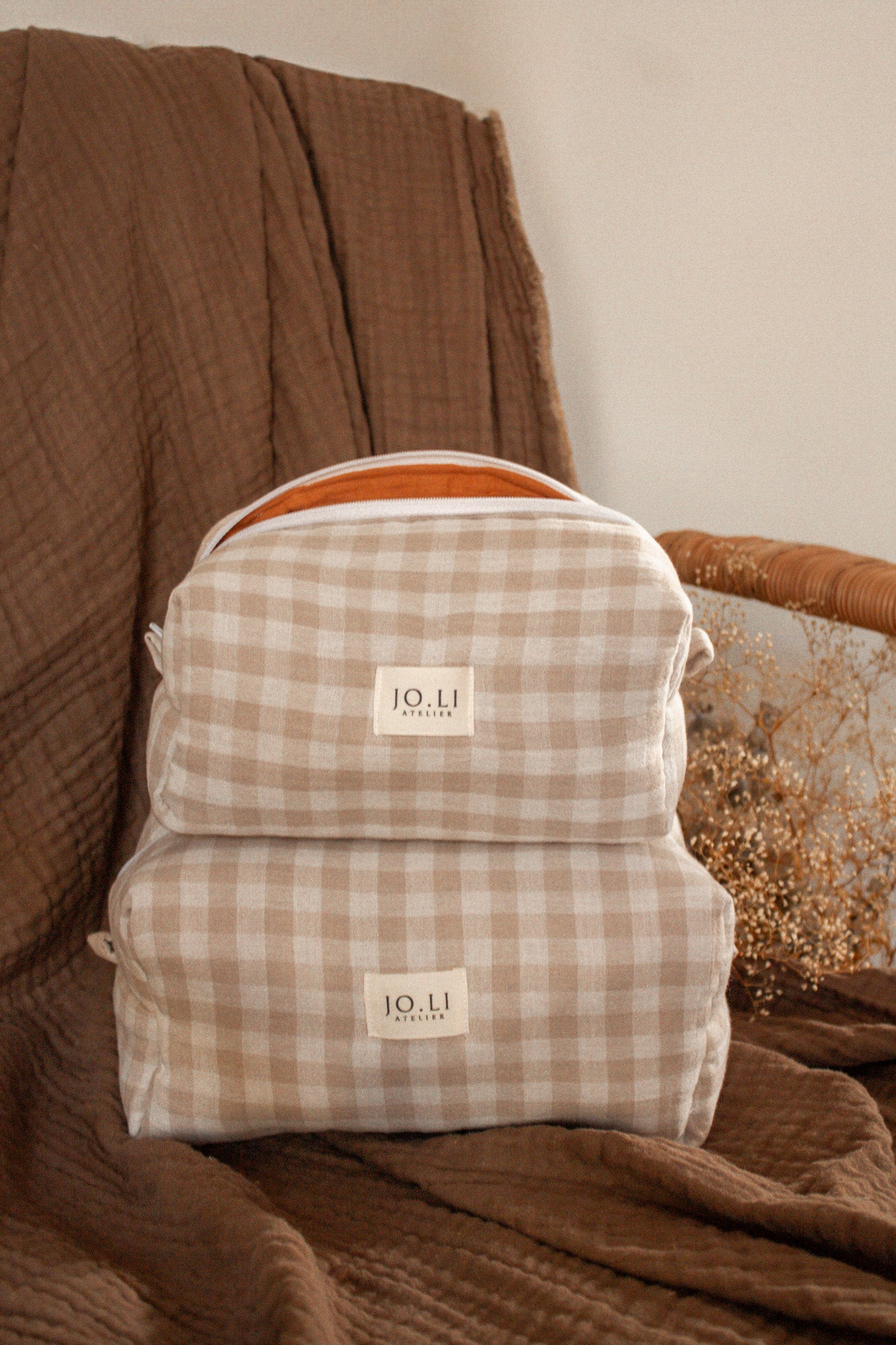 Medium Wash Bag
