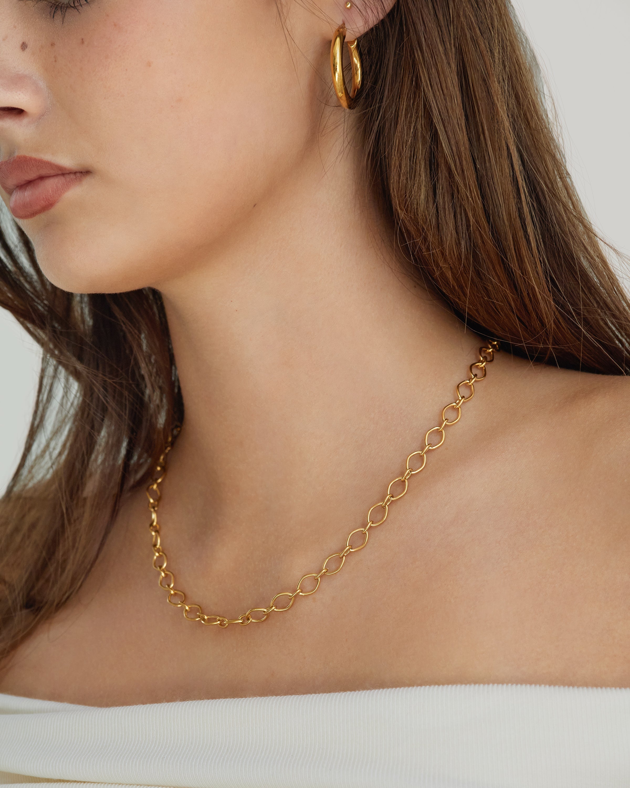 Collier Statement oval