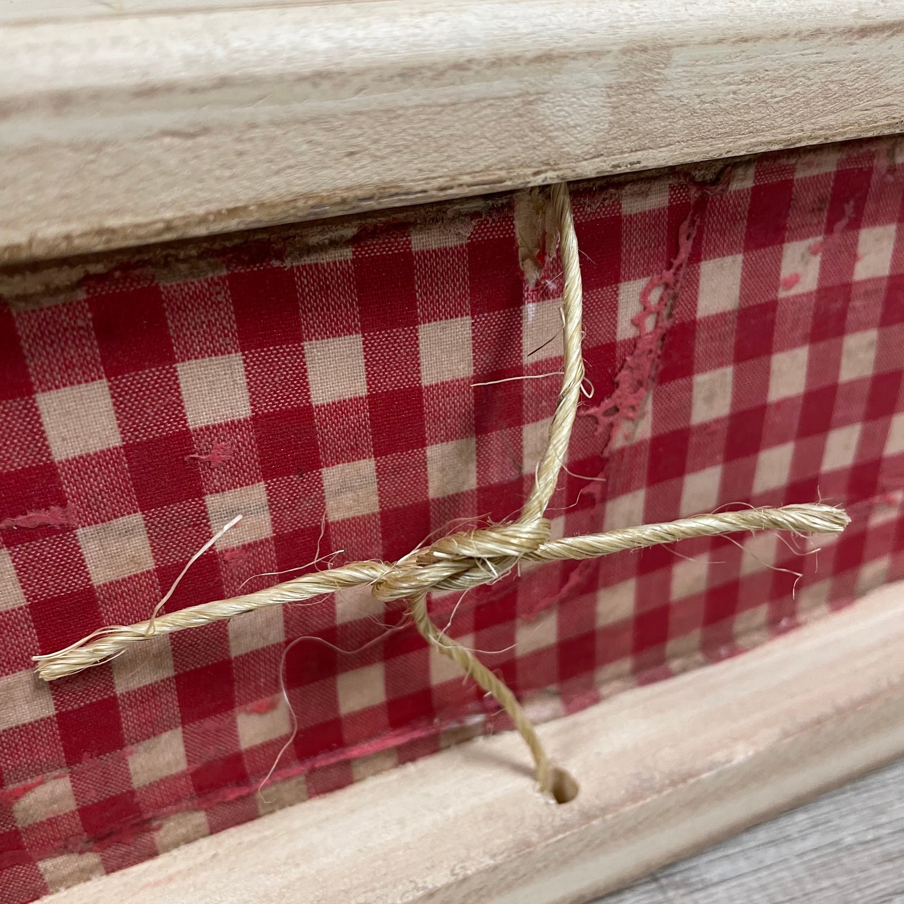 Petit coffre en bois (modèle livre crème)