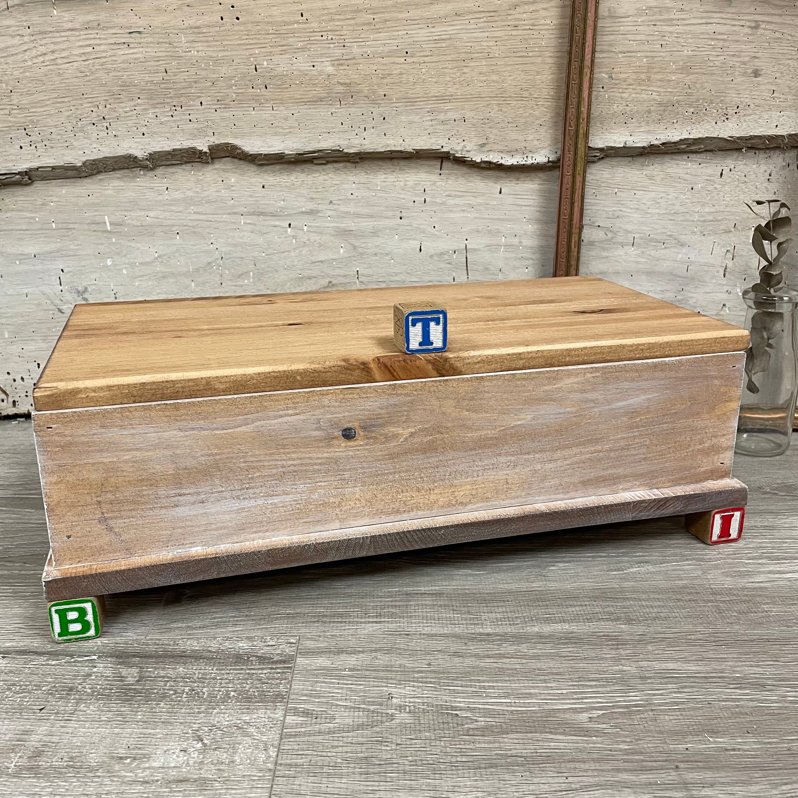 Petit coffre en bois pour enfants