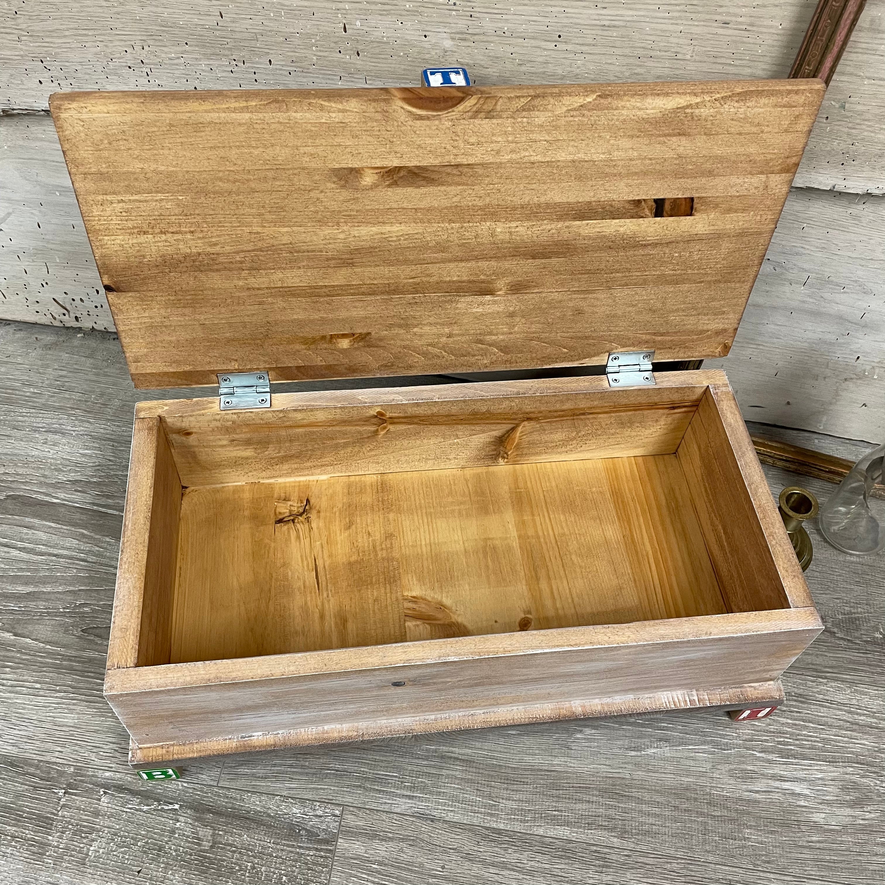 Petit coffre en bois pour enfants