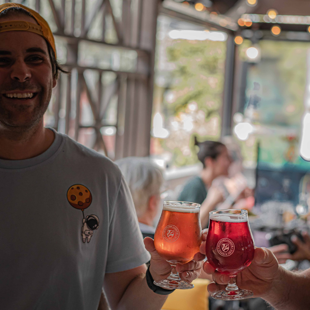 Dégustation de bières et plateau de bouchées pour 2 personnes - Microbrasserie Charlevoix - Restaurant le Saint-Pub