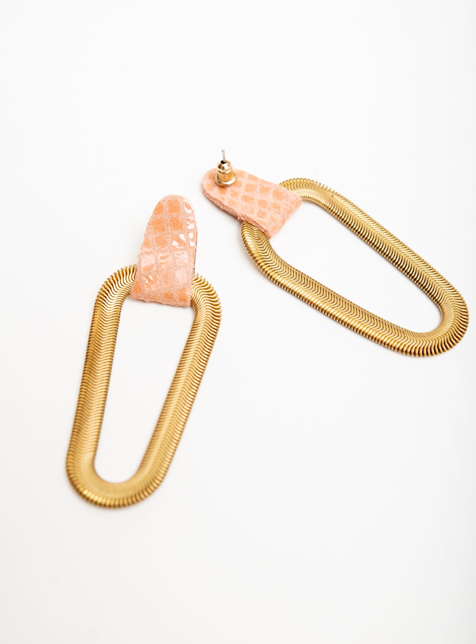 9e AVENUE boucles d'oreilles en cuir et laiton