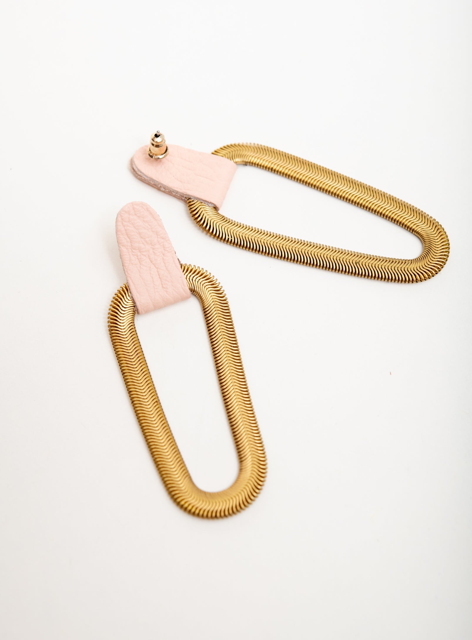 9e AVENUE boucles d'oreilles en cuir et laiton
