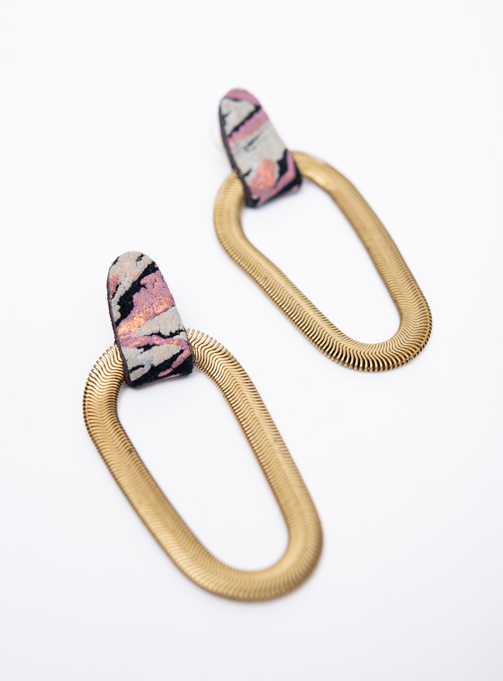 9e AVENUE boucles d'oreilles en cuir et laiton