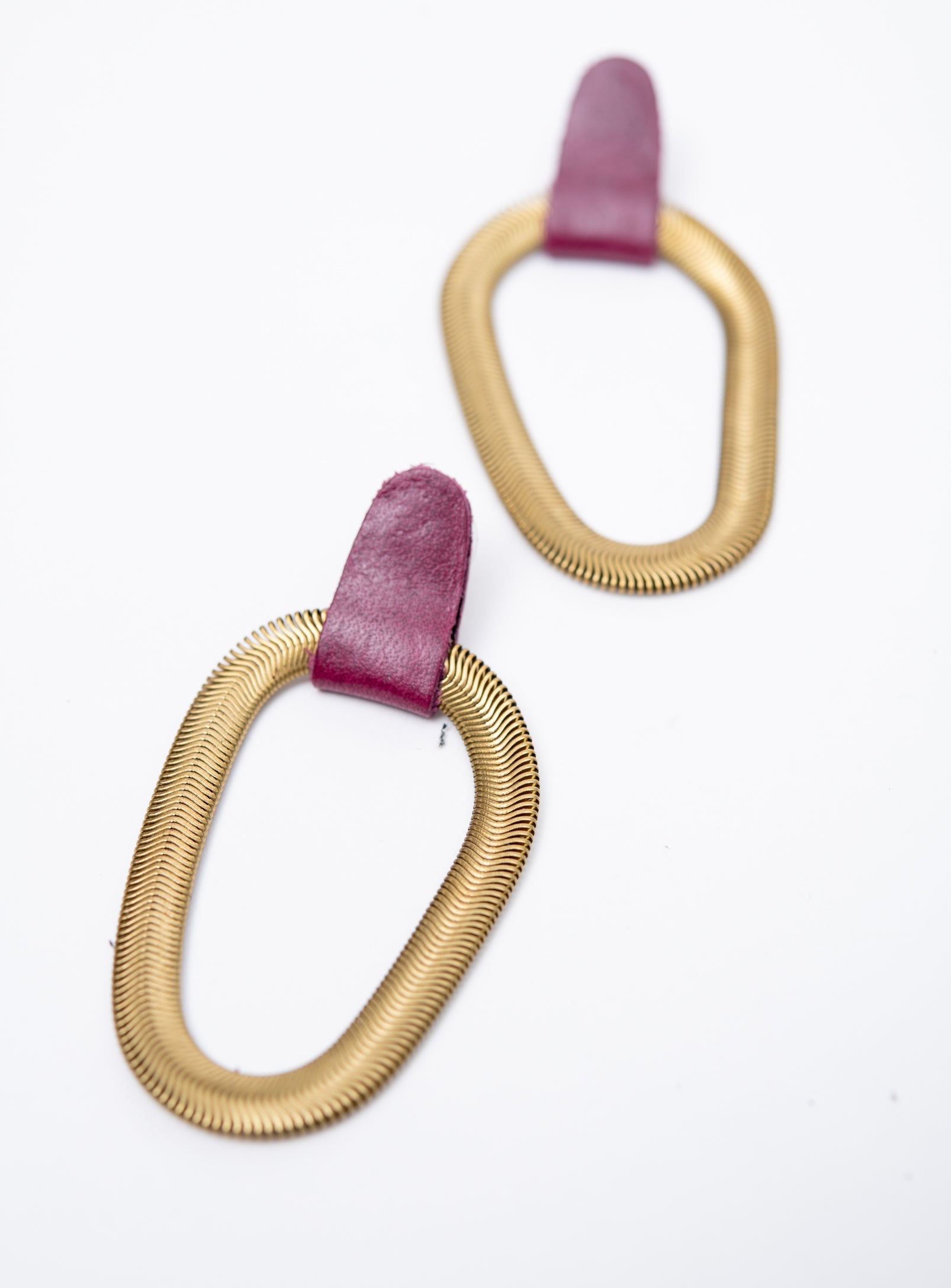 9e AVENUE boucles d'oreilles en cuir et laiton