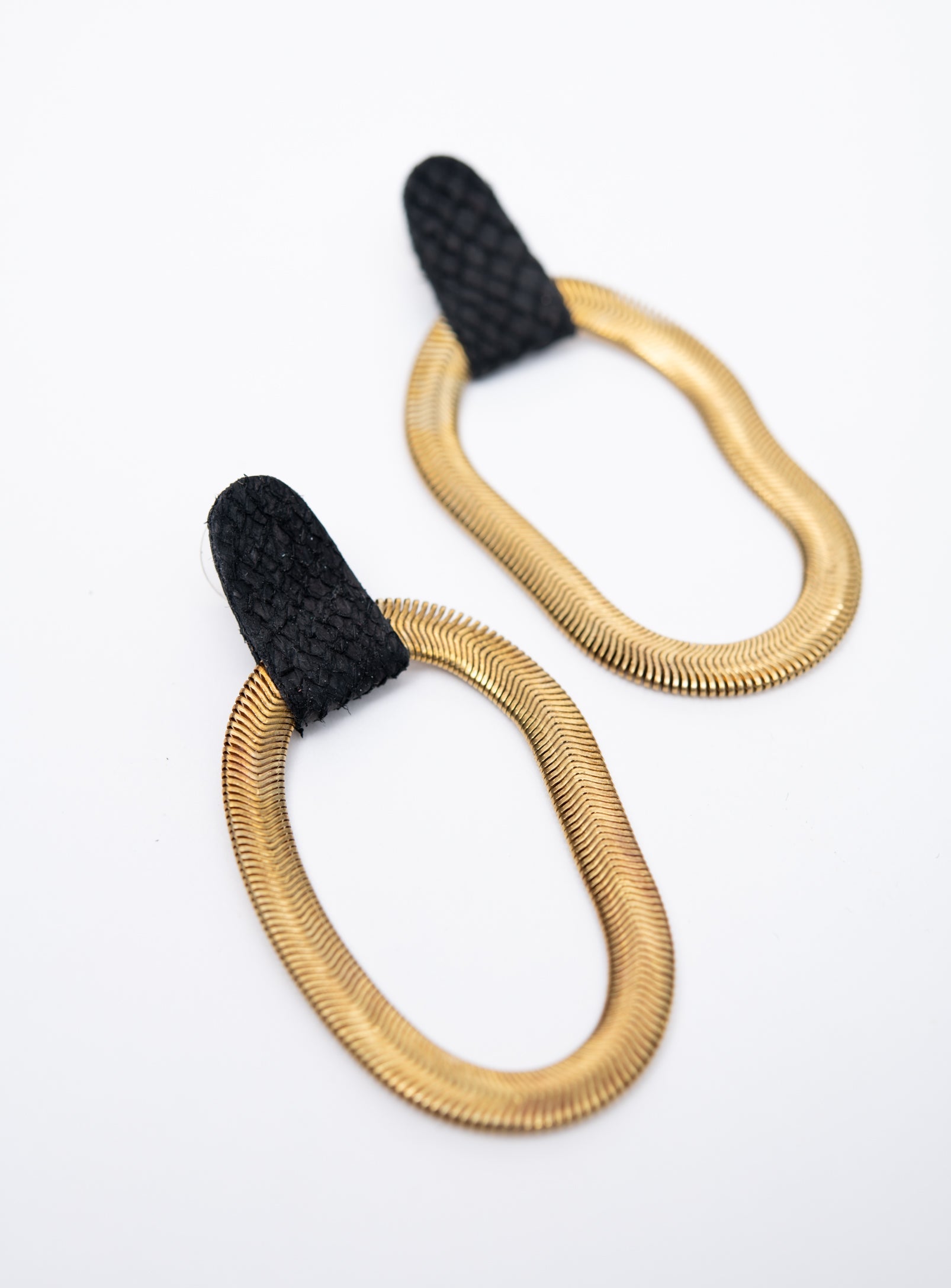 9e AVENUE boucles d'oreilles en cuir et laiton