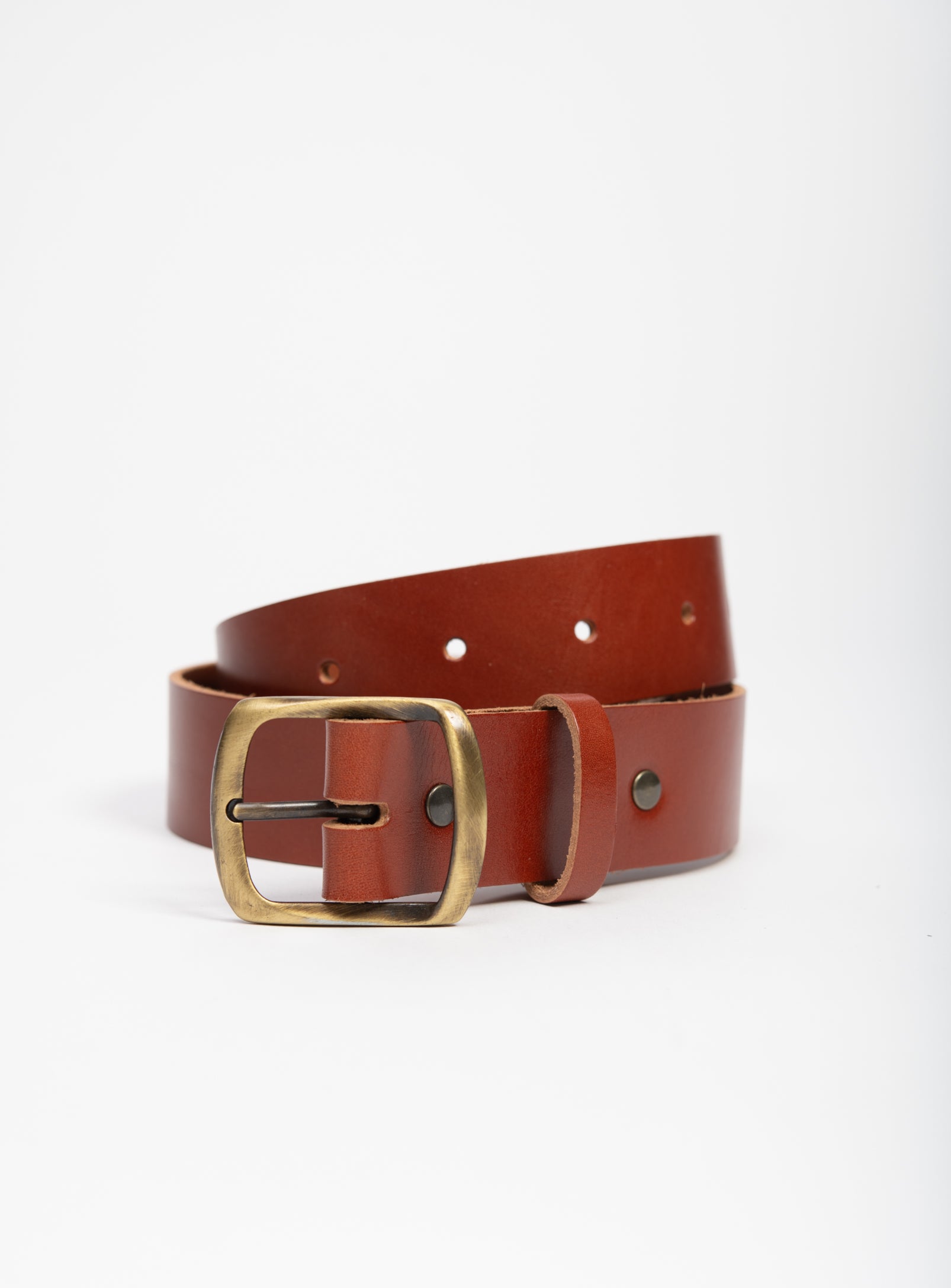 Ceinture en cuir avec boucle en laiton massif par VEINAGE