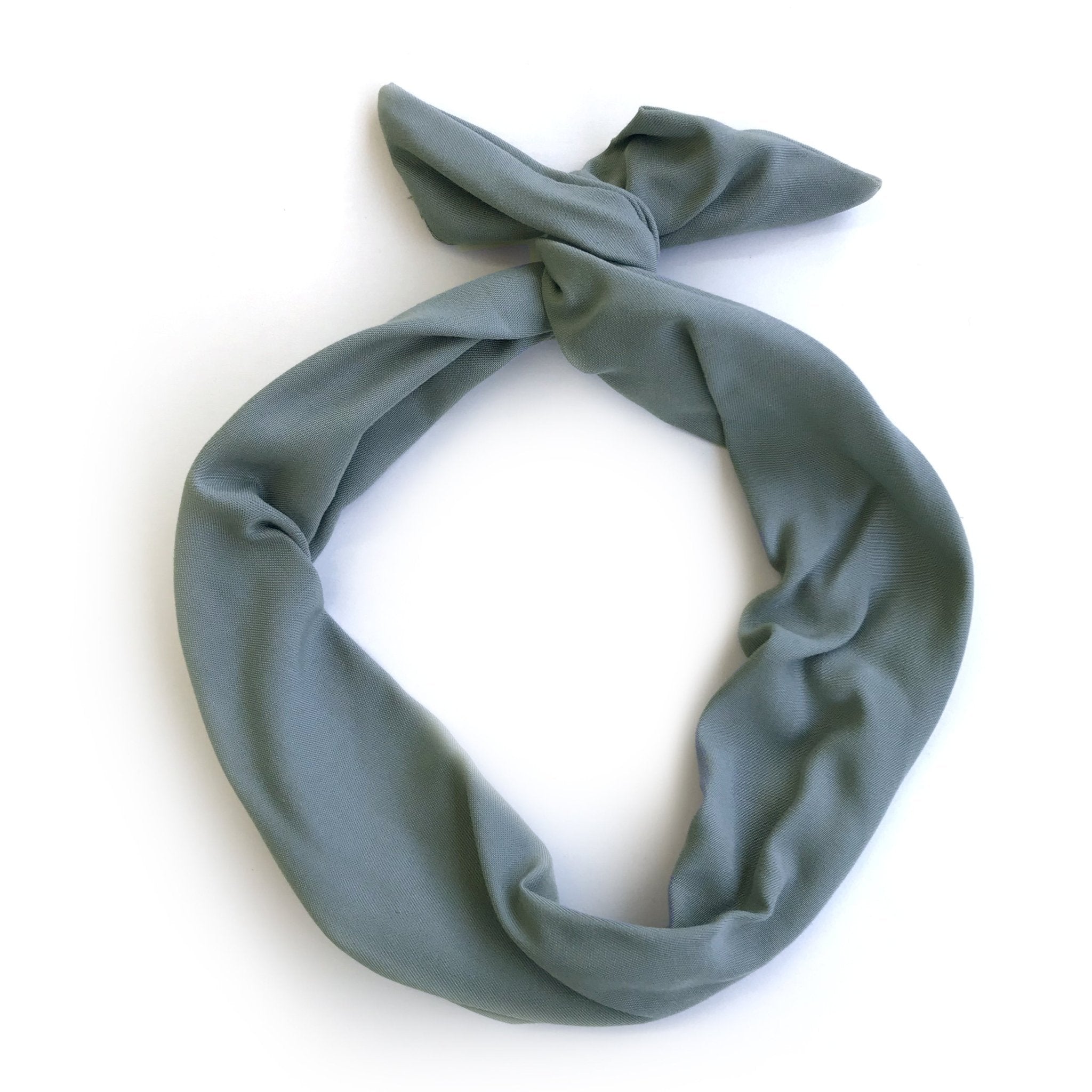Bandeau à torsader avec tige de métal intégrée
