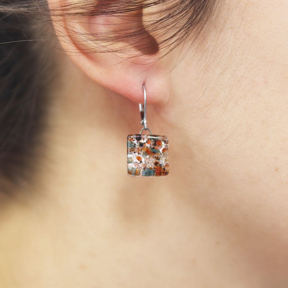 Boucle d'oreille à motif suspendu | Choisissez votre couleur